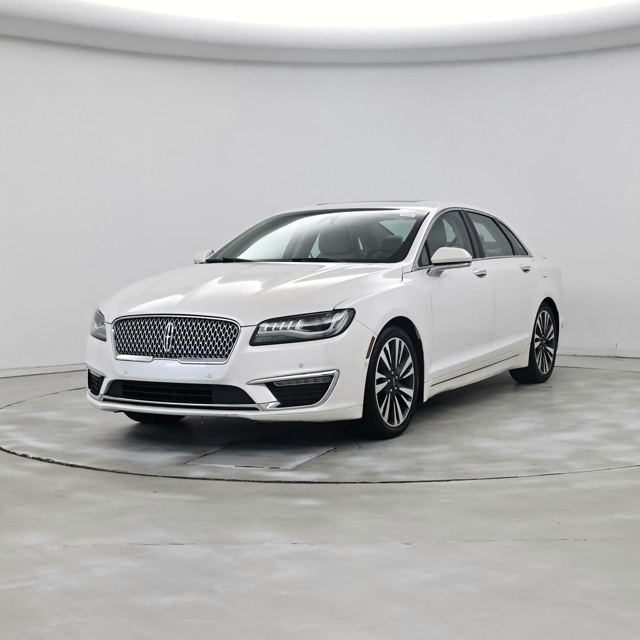 Thumbnail: 2019 Lincoln MKZ - 4