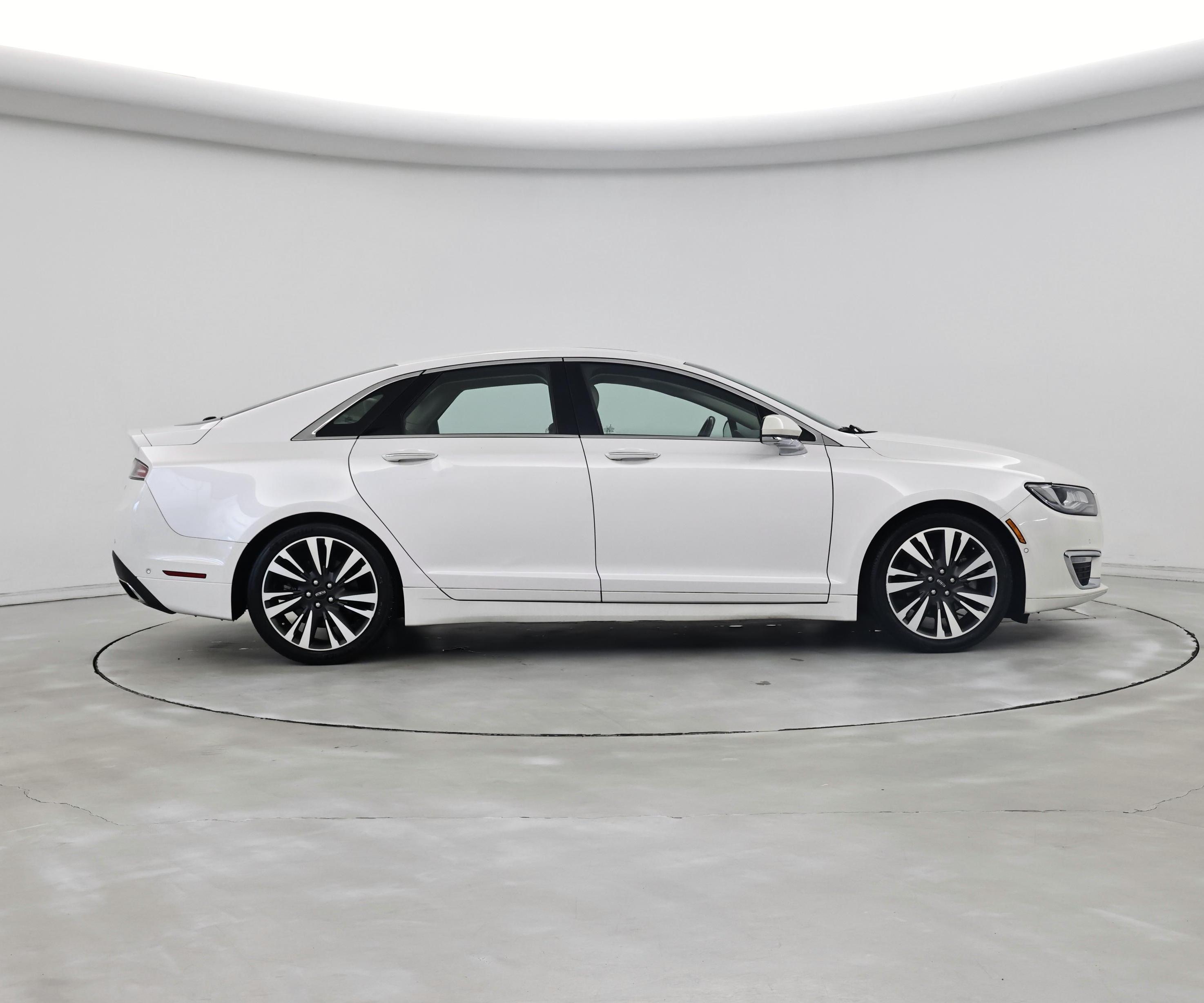 Thumbnail: 2019 Lincoln MKZ - 7