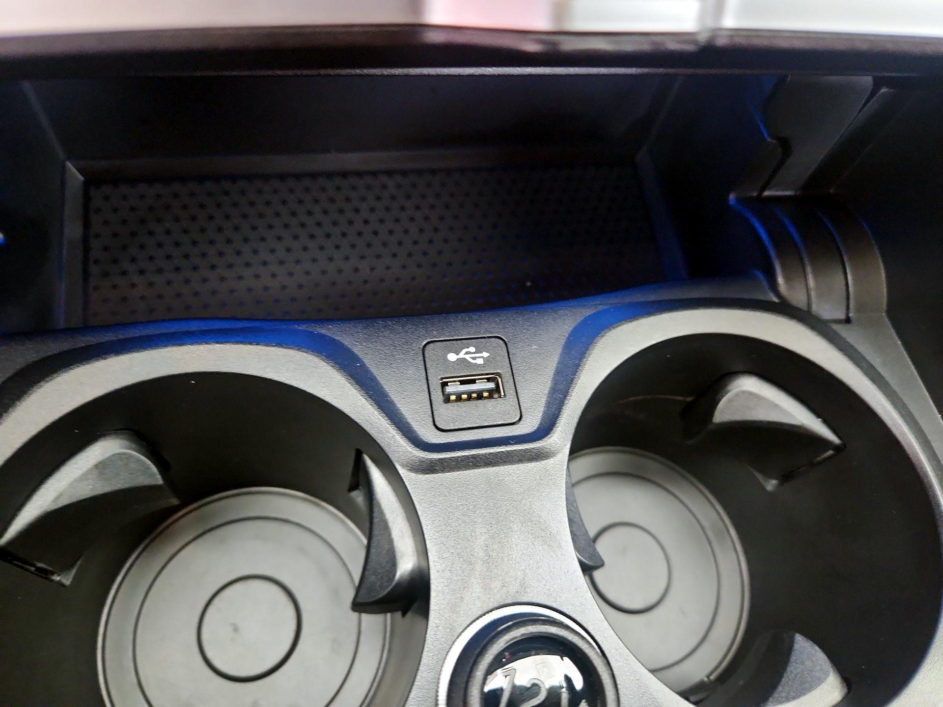 Thumbnail: 2025 BMW M3 - 19