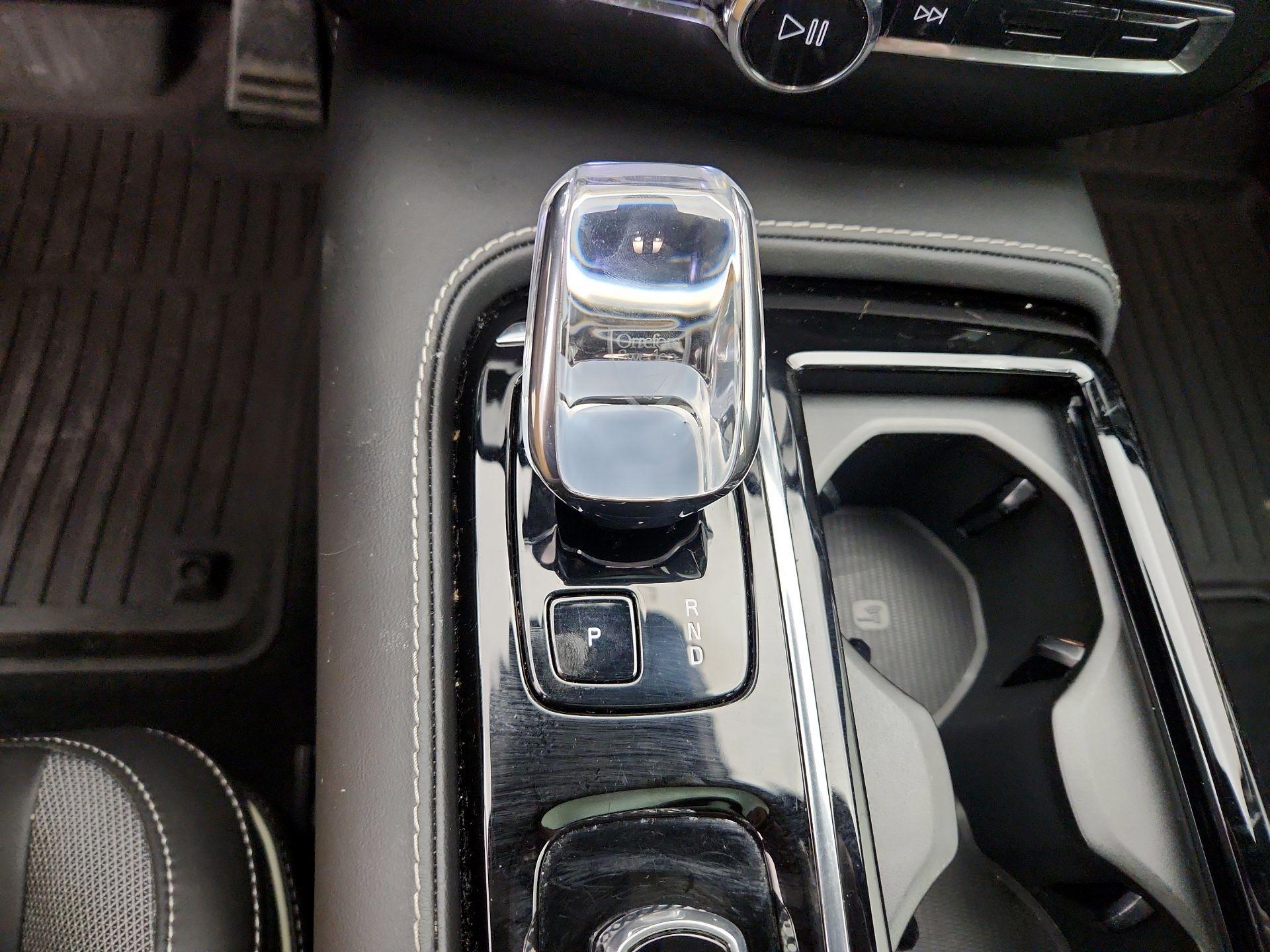 Thumbnail: 2024 Volvo V60 - 18
