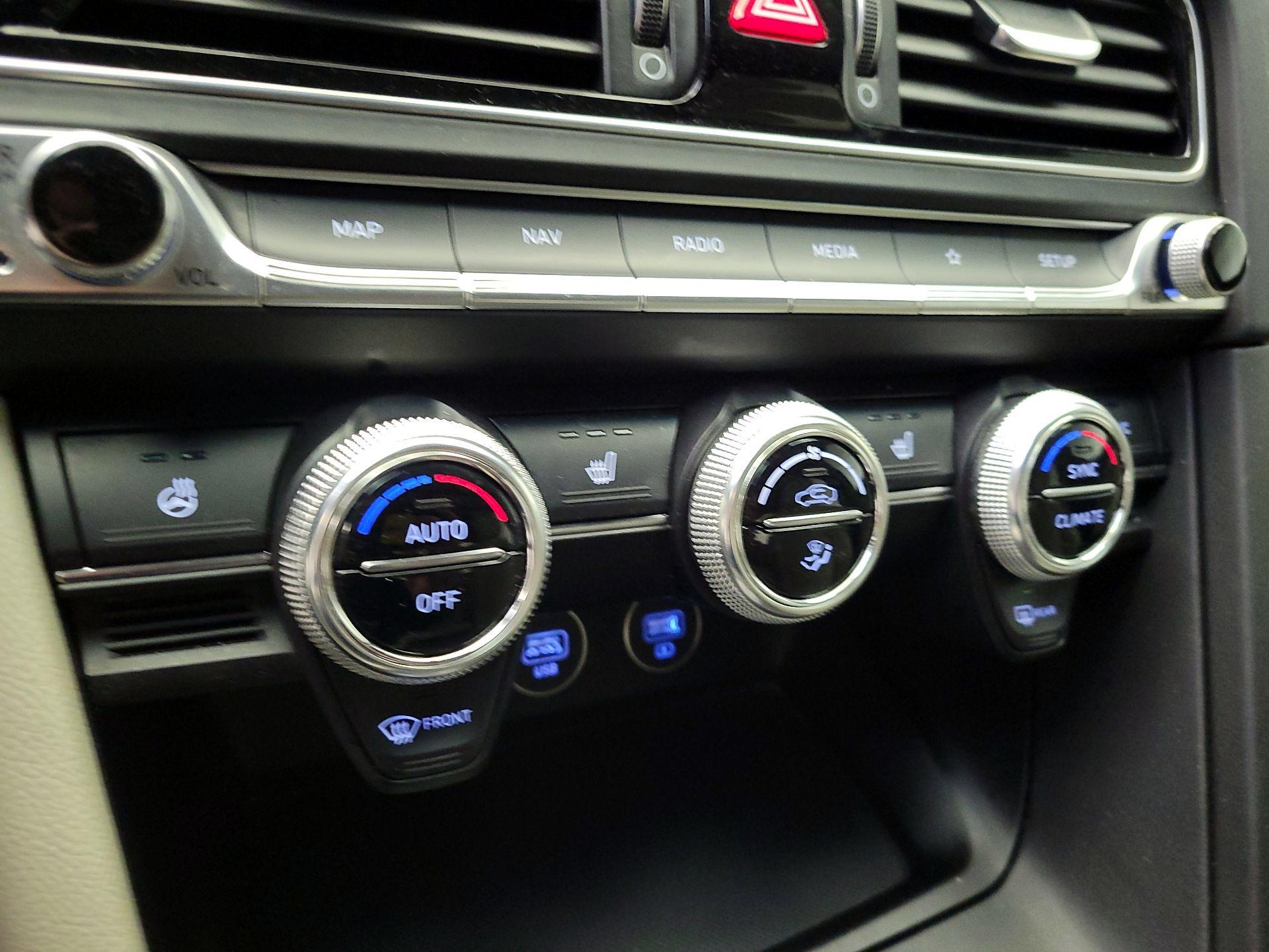 Thumbnail: 2023 Genesis G70 - 17