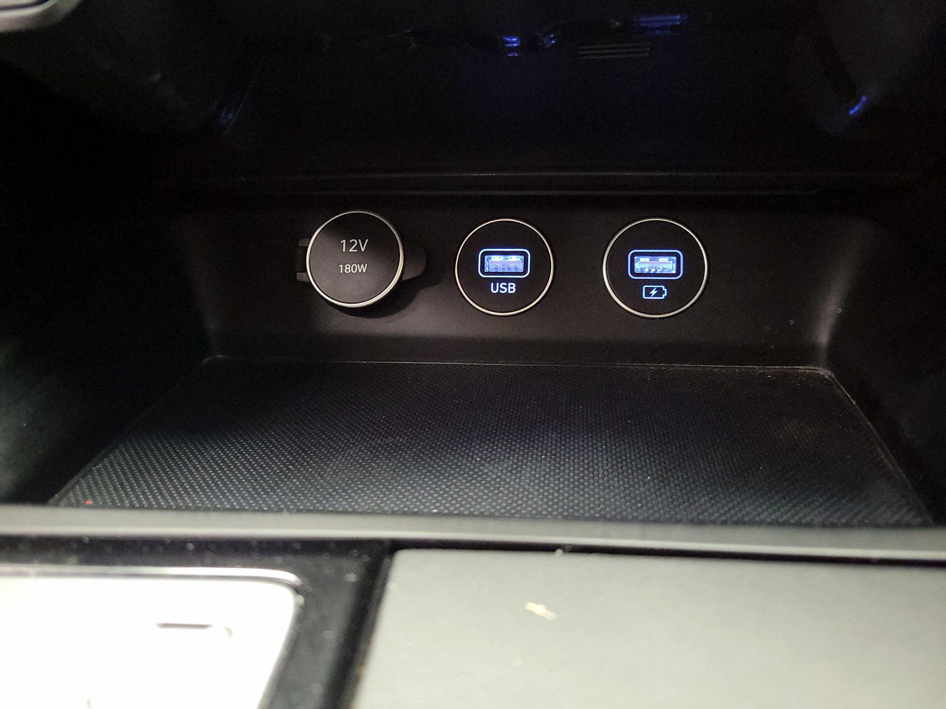 Thumbnail: 2023 Genesis G70 - 19