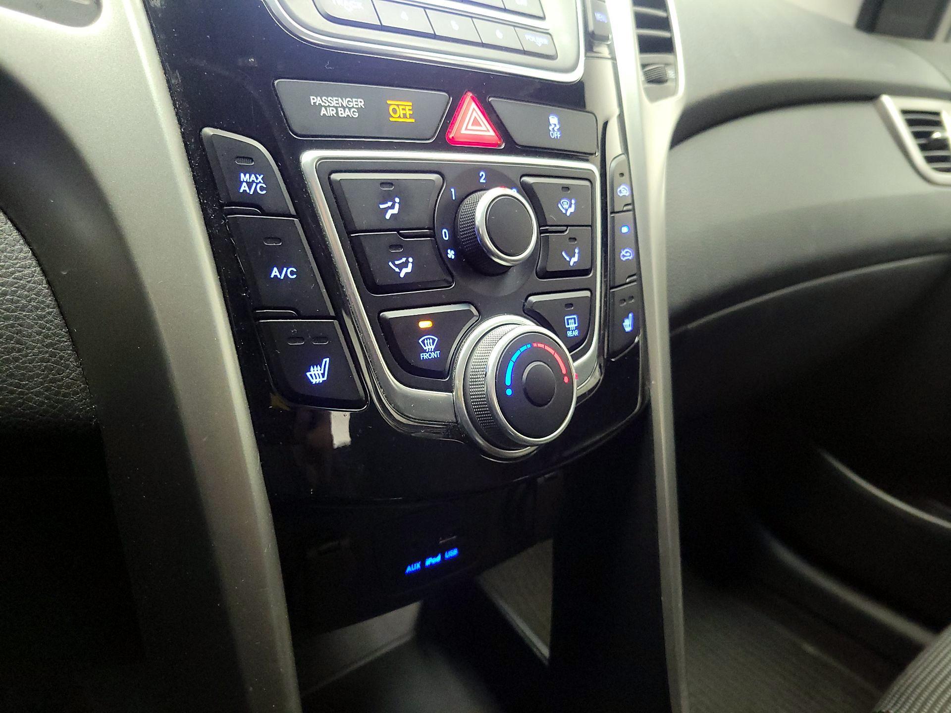 Thumbnail: 2013 Hyundai Elantra - 15