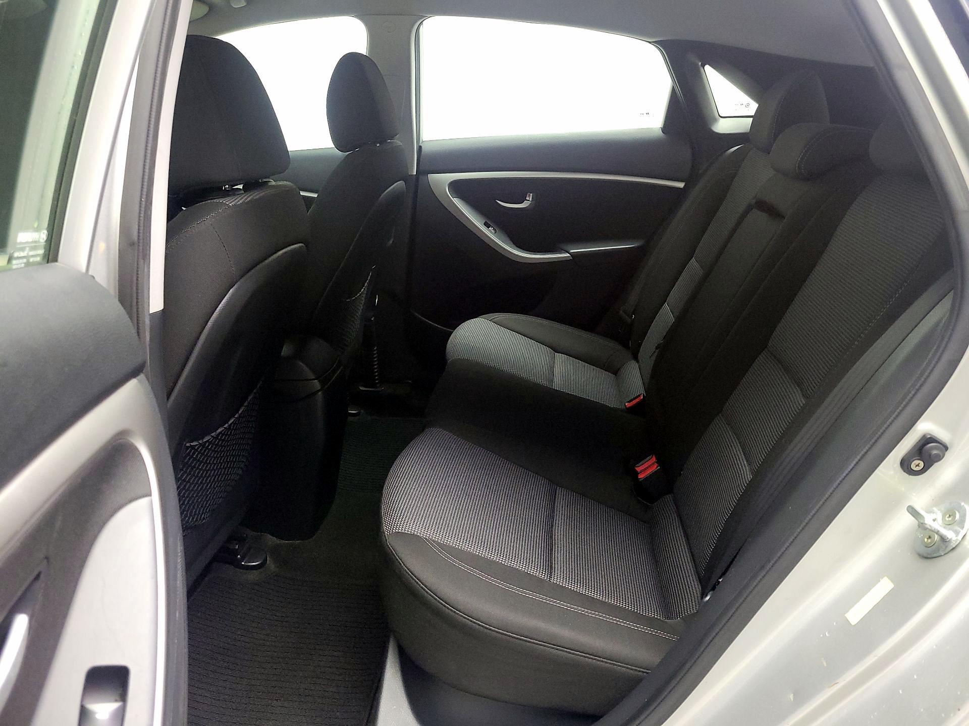 Thumbnail: 2013 Hyundai Elantra - 18