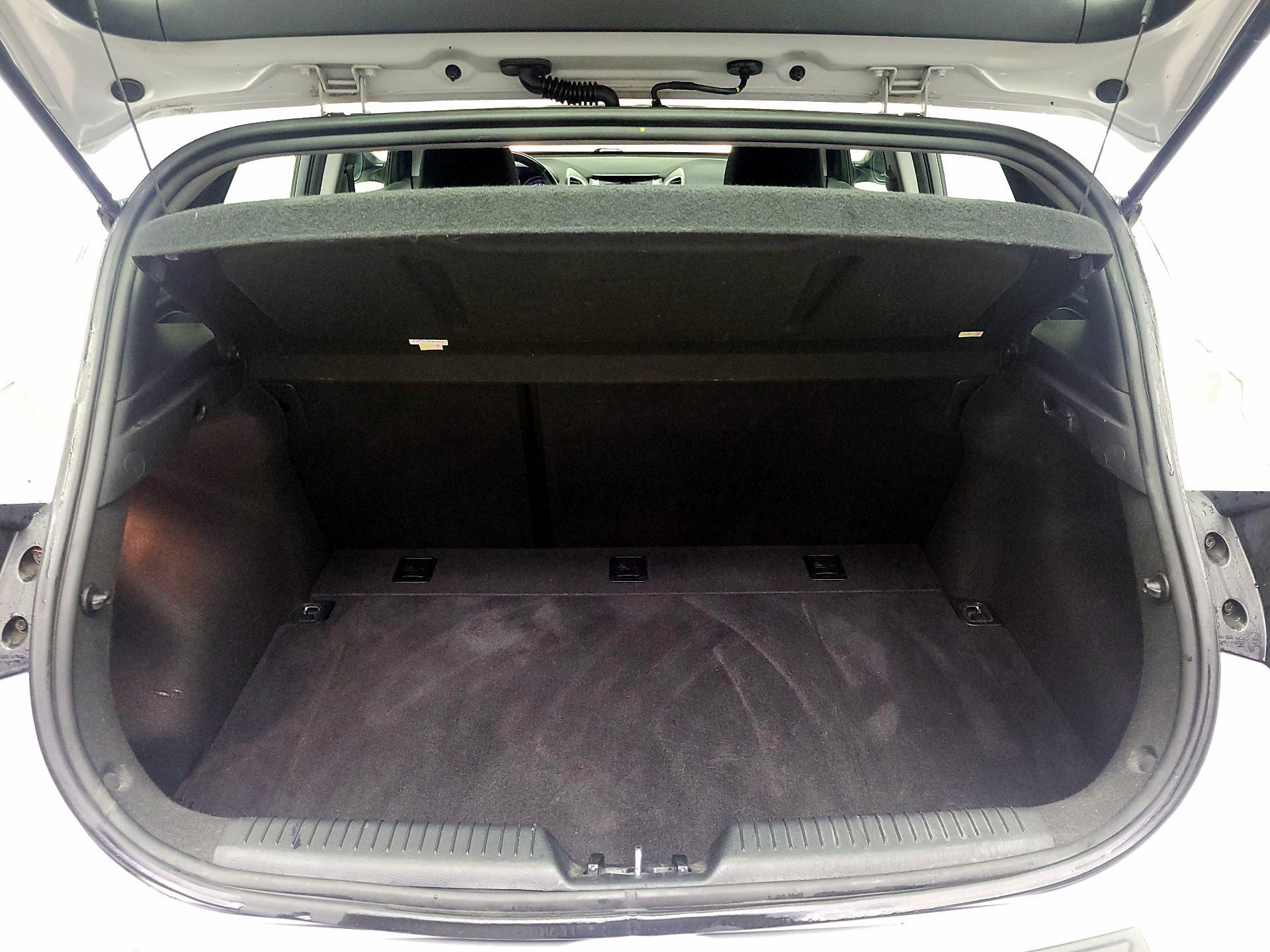 Thumbnail: 2013 Hyundai Elantra - 19