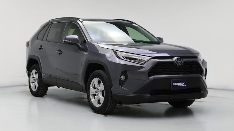 2020 Toyota RAV4 XLE Hero Image