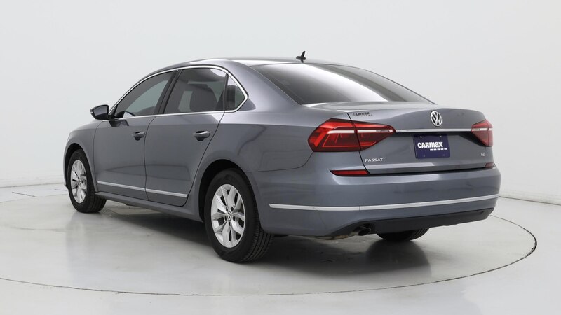2017 Volkswagen Passat S 2
