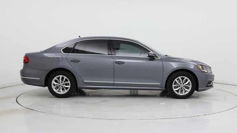 2017 Volkswagen Passat S 7