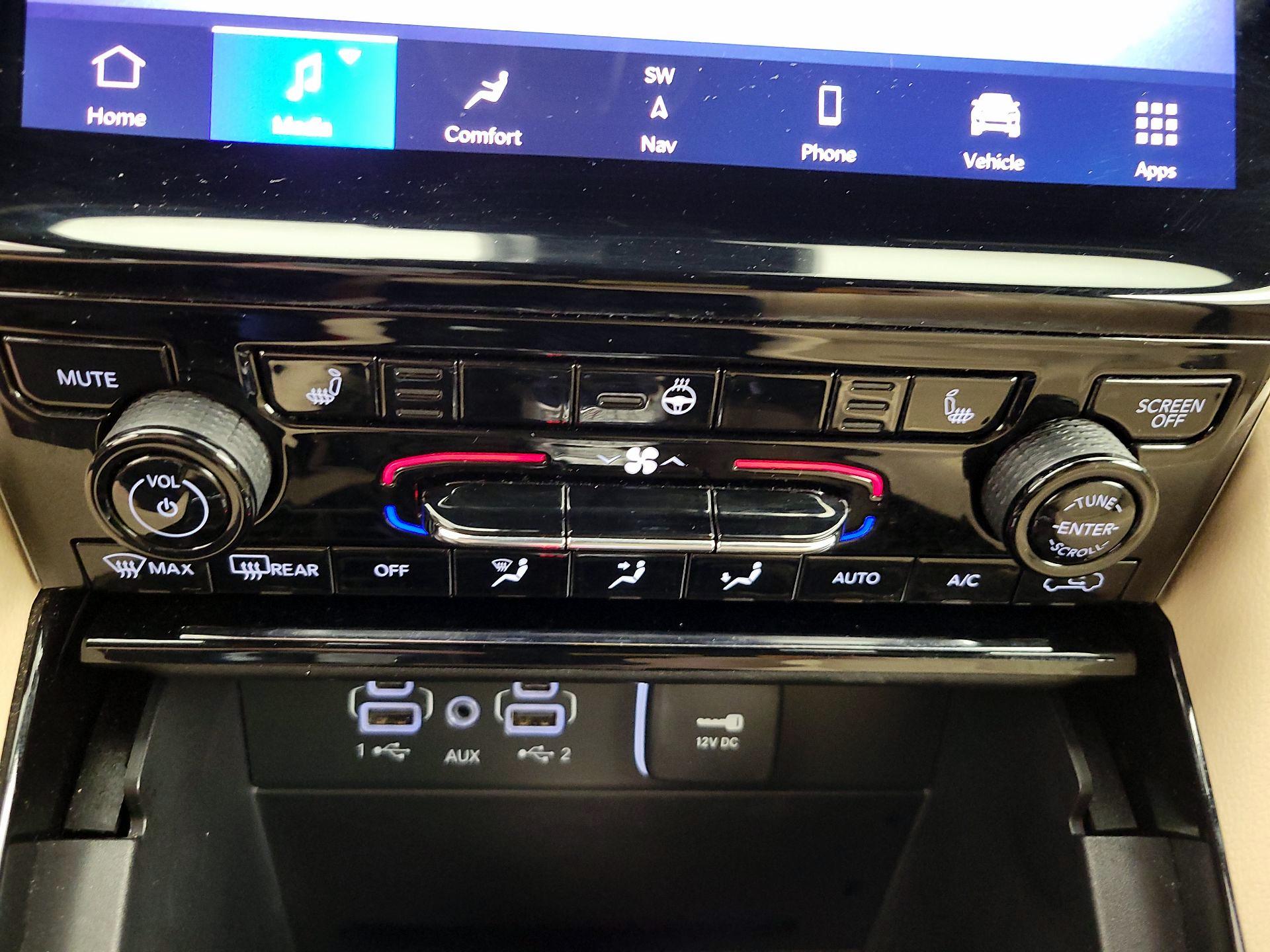 Thumbnail: 2023 Jeep Grand Cherokee L - 17