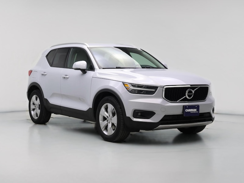 2021 Volvo XC40 T4 Momentum -
                  Naperville, IL