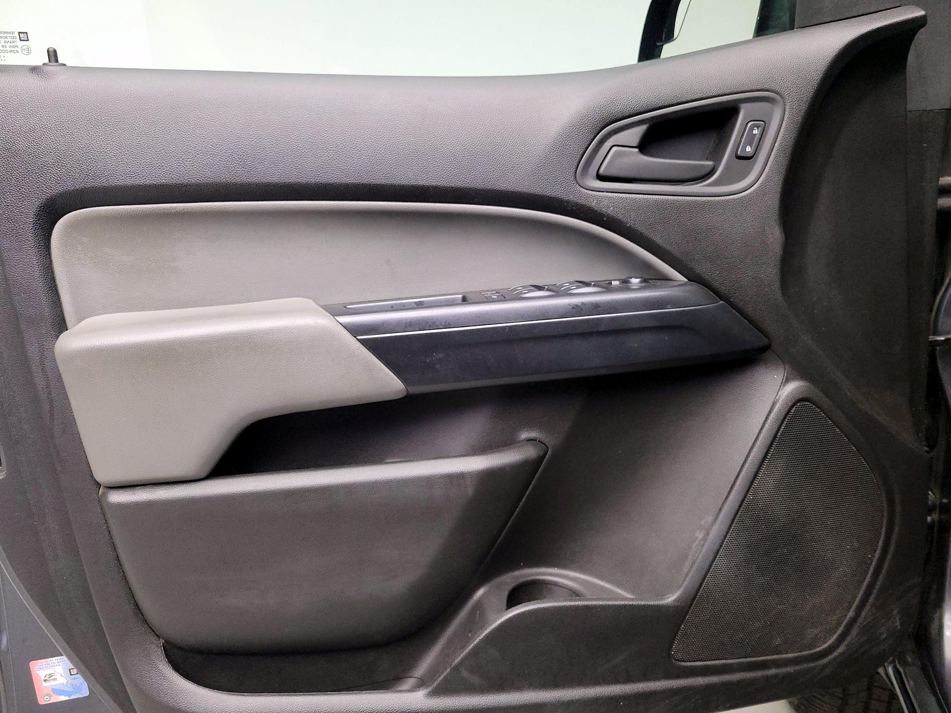 Thumbnail: 2016 Chevrolet Colorado - 12