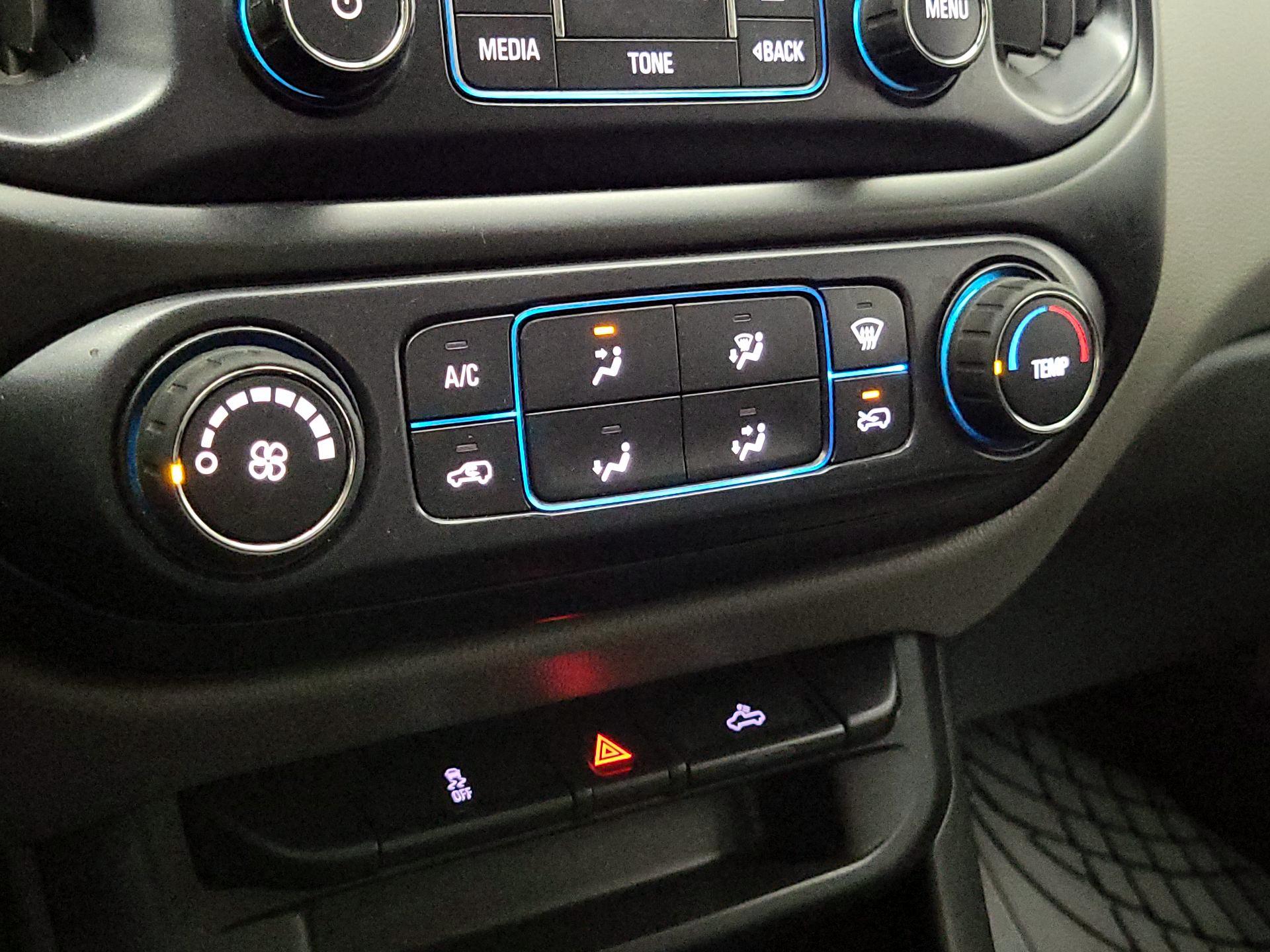 Thumbnail: 2016 Chevrolet Colorado - 16