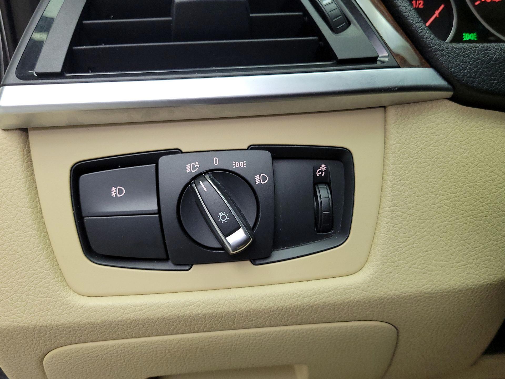 Thumbnail: 2014 BMW 3 Series - 13