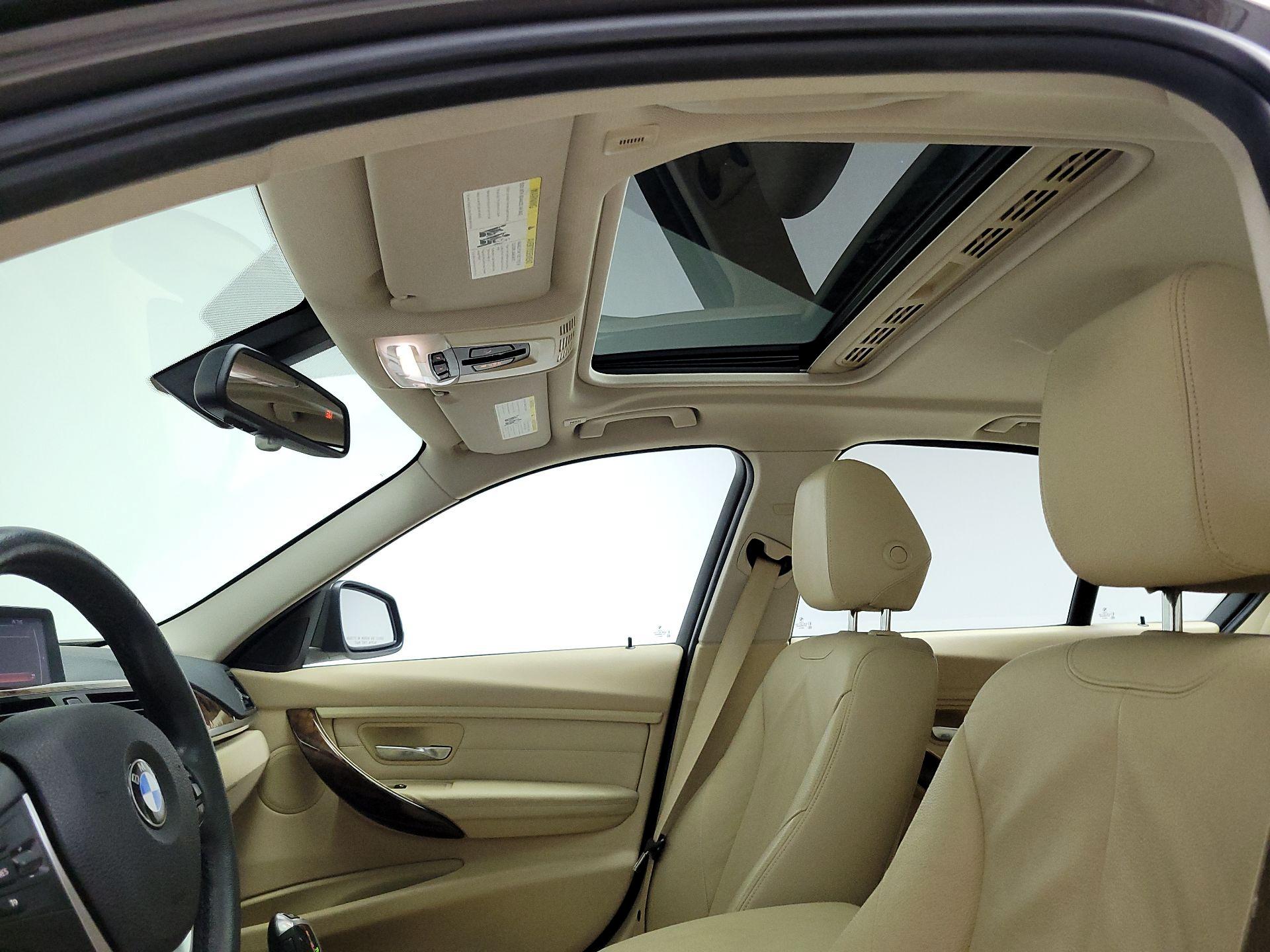 Thumbnail: 2014 BMW 3 Series - 18