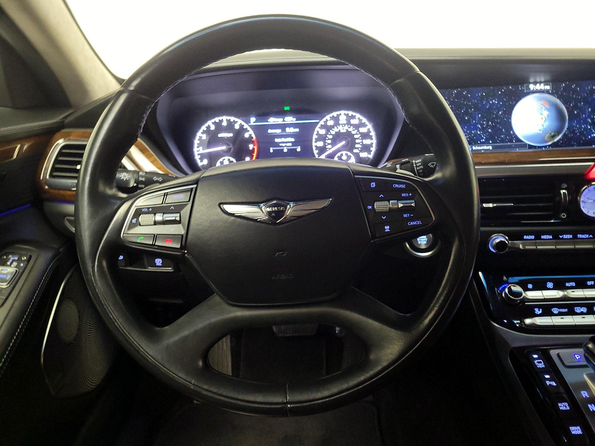Thumbnail: 2017 Genesis G90 - 10