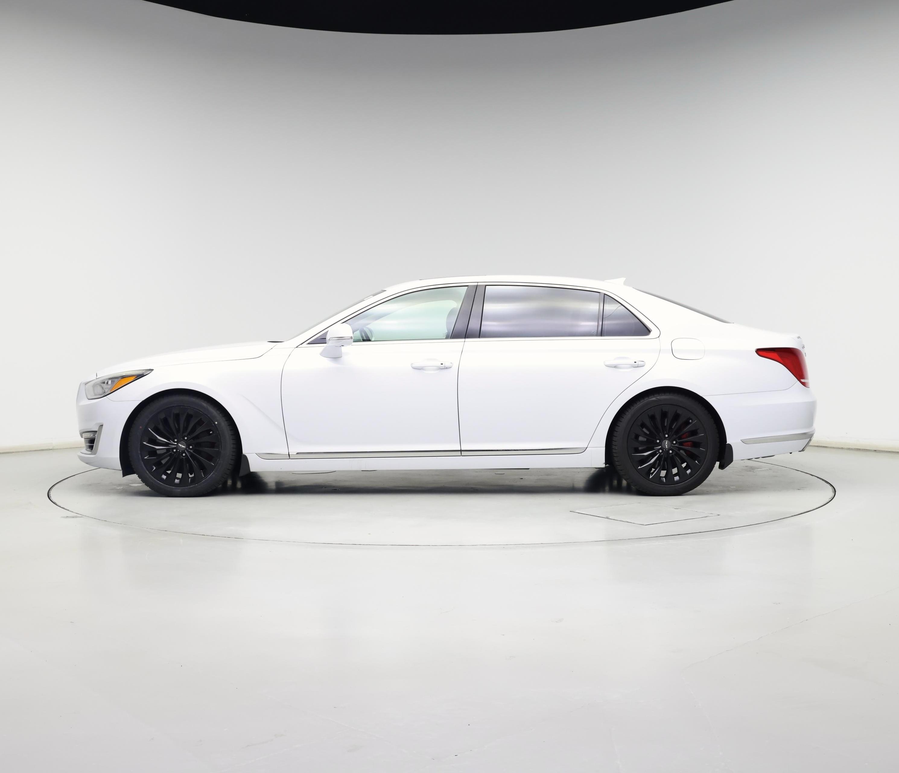 Thumbnail: 2017 Genesis G90 - 3