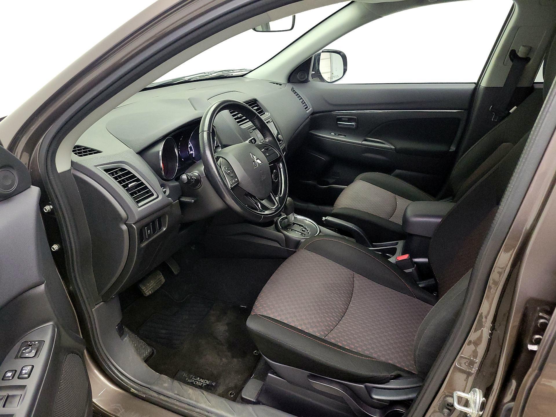 Thumbnail: 2017 Mitsubishi Outlander Sport - 11