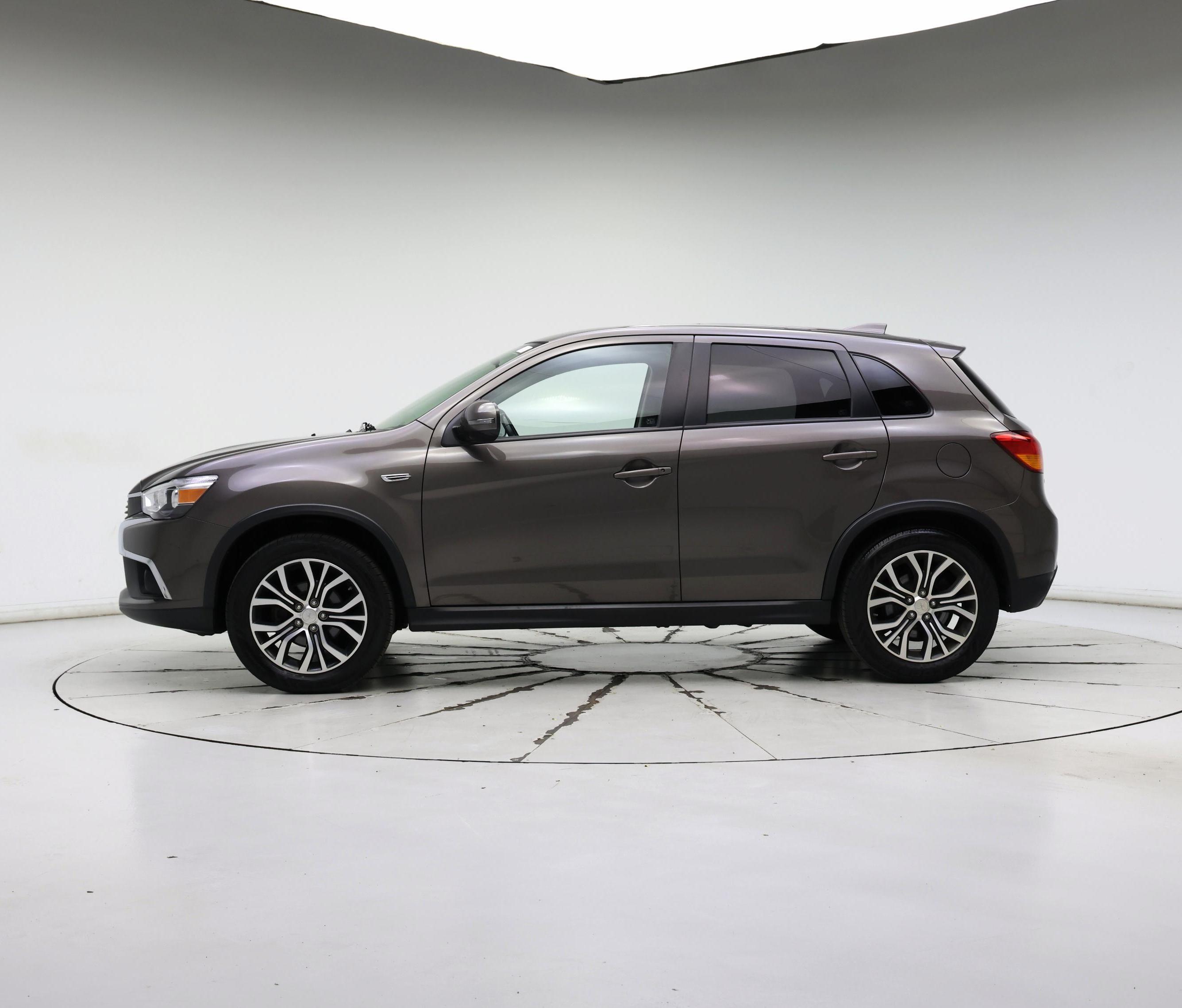 Thumbnail: 2017 Mitsubishi Outlander Sport - 3