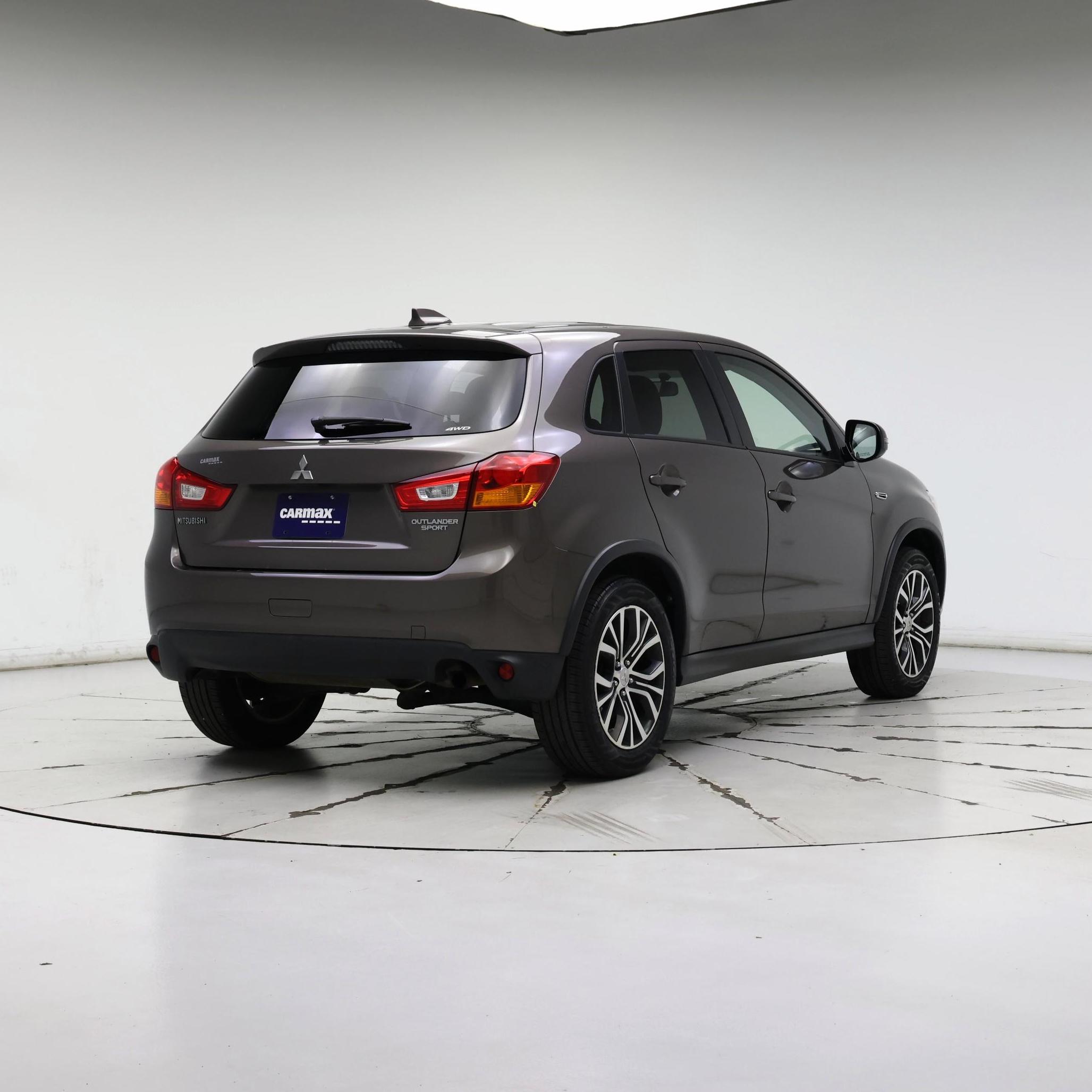Thumbnail: 2017 Mitsubishi Outlander Sport - 8