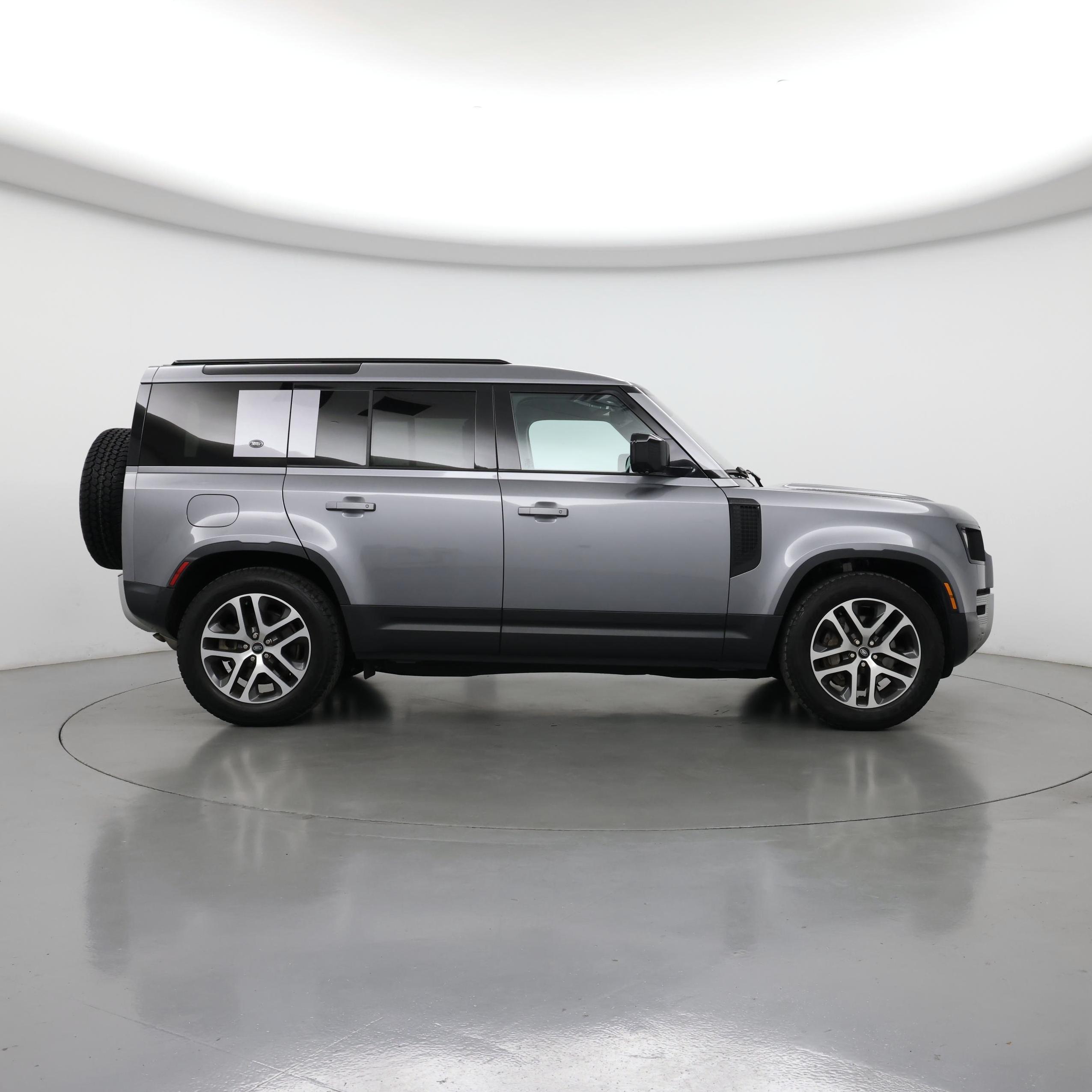 Thumbnail: 2021 Land Rover Defender - 7