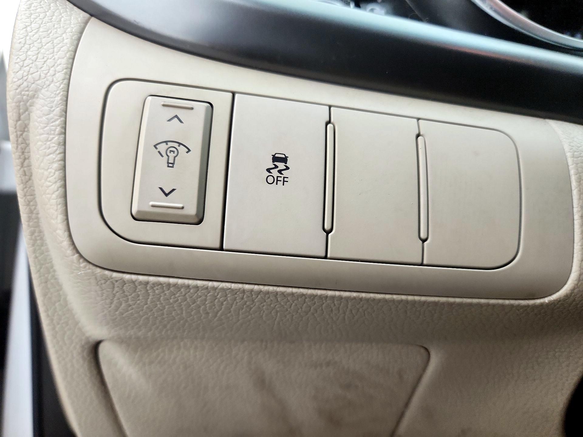 Thumbnail: 2014 Kia Optima - 13