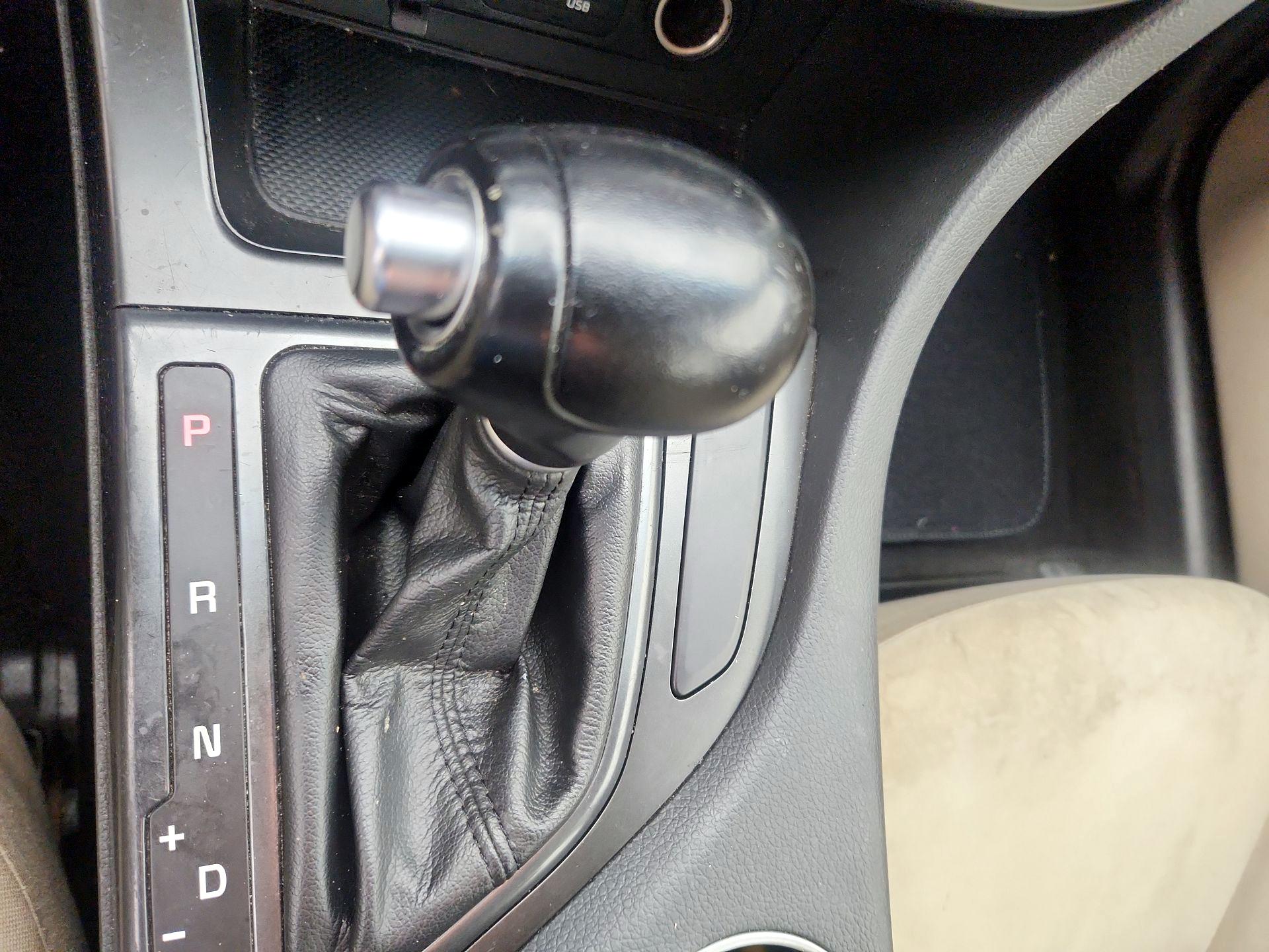 Thumbnail: 2014 Kia Optima - 17