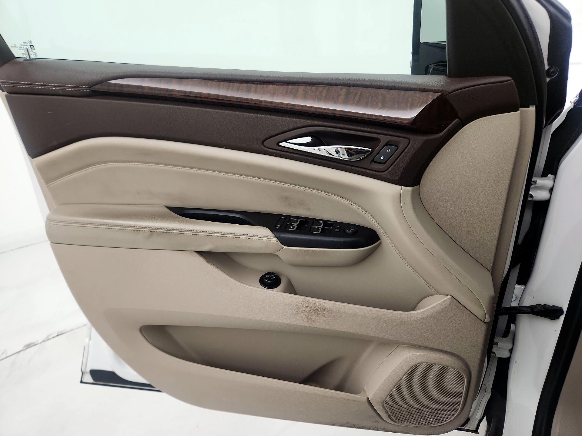 Thumbnail: 2014 Cadillac SRX - 12
