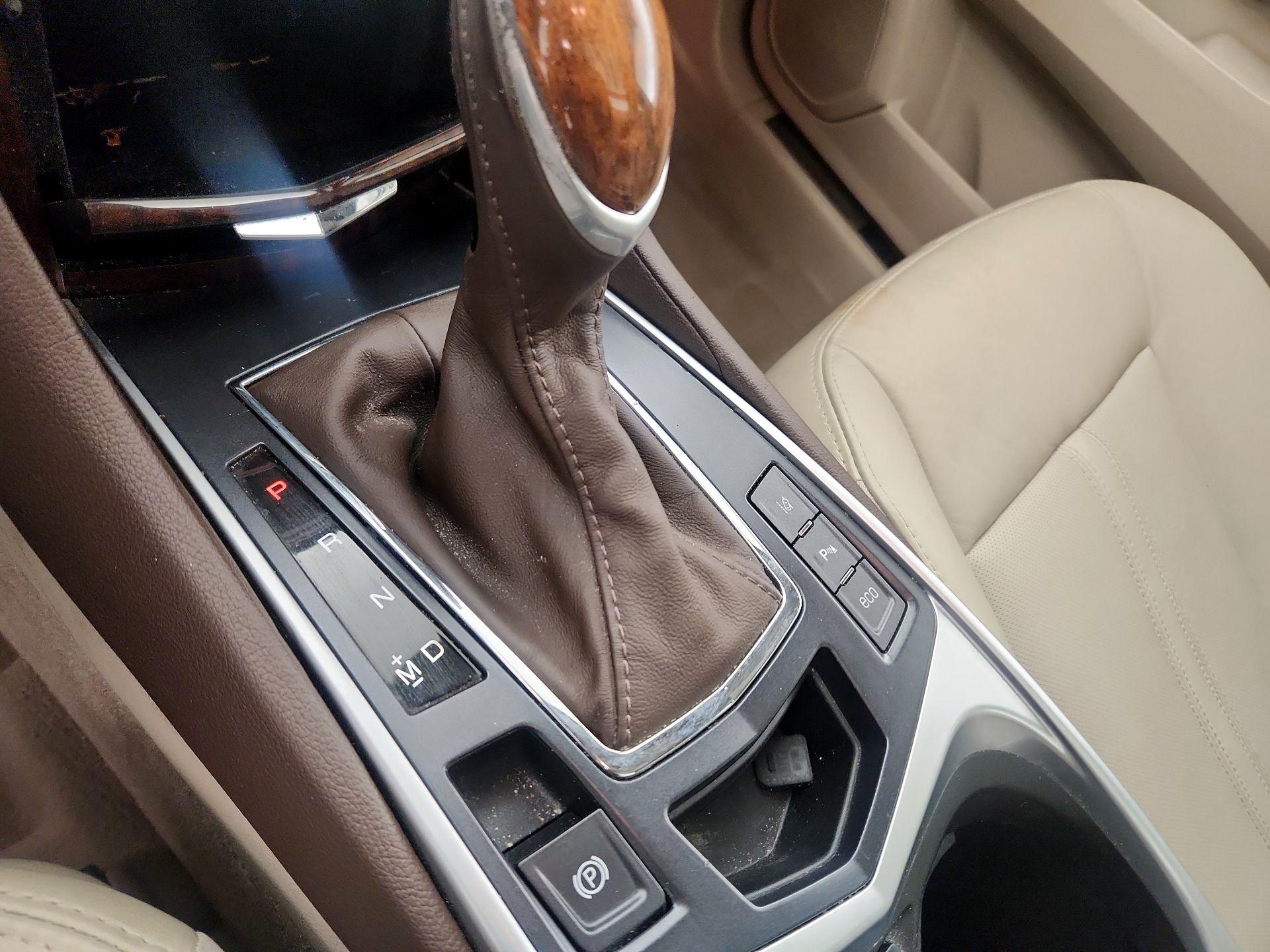 Thumbnail: 2014 Cadillac SRX - 18