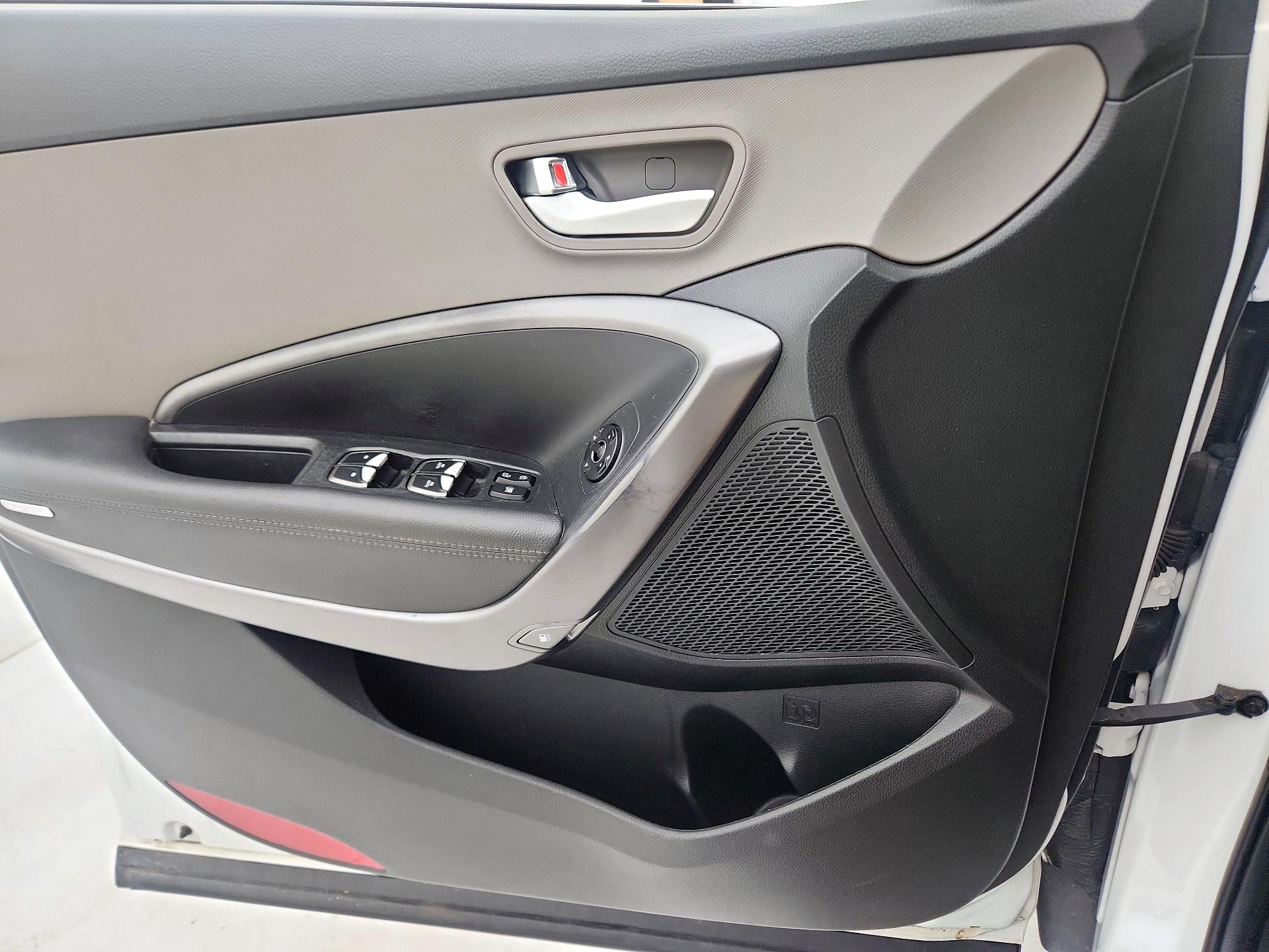 Thumbnail: 2018 Hyundai Santa Fe - 12