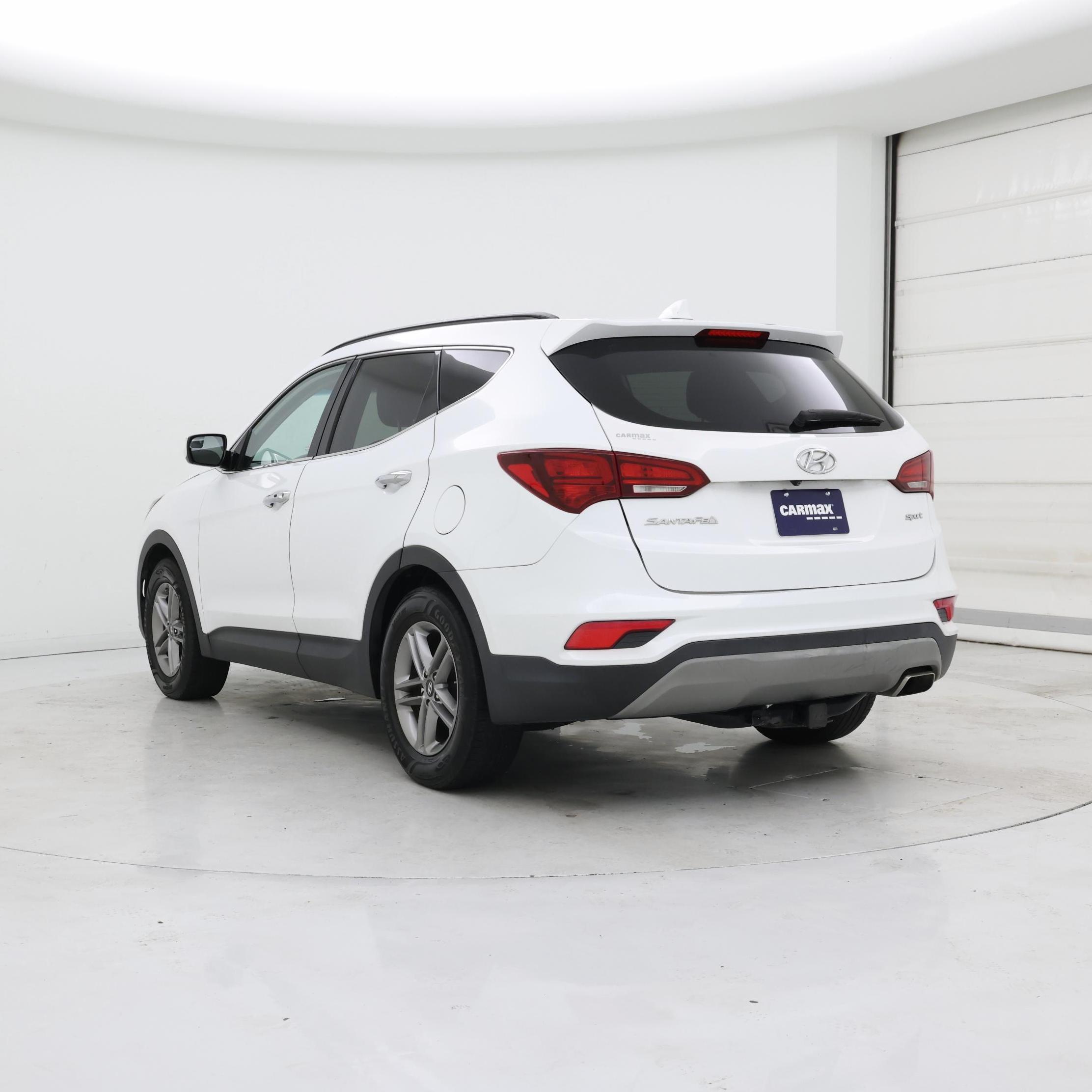 Thumbnail: 2018 Hyundai Santa Fe - 2