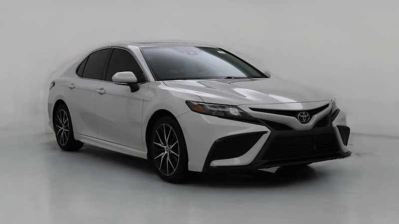 2022 Toyota Camry SE Hero Image