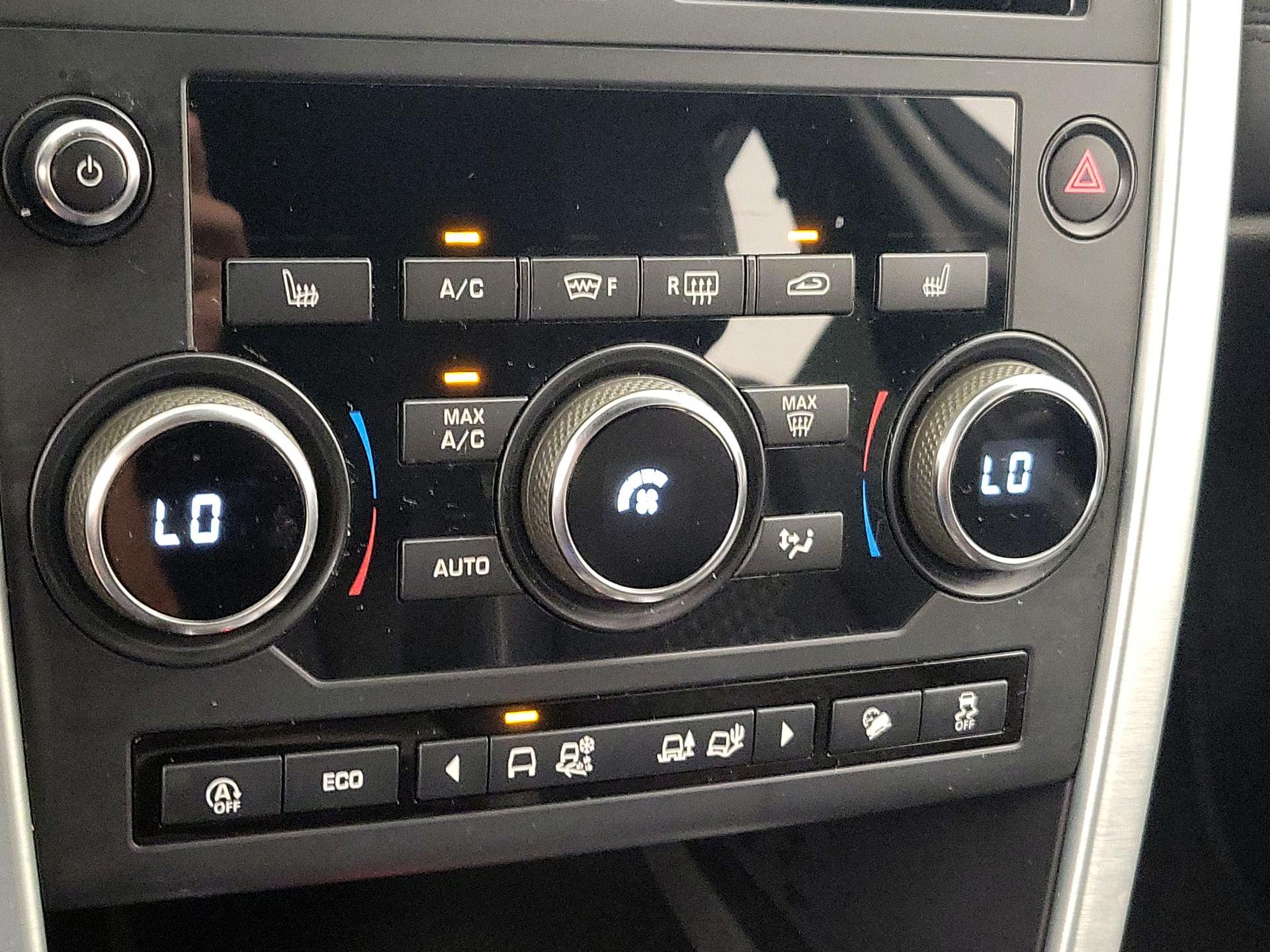 Thumbnail: 2019 Land Rover Discovery Sport - 16