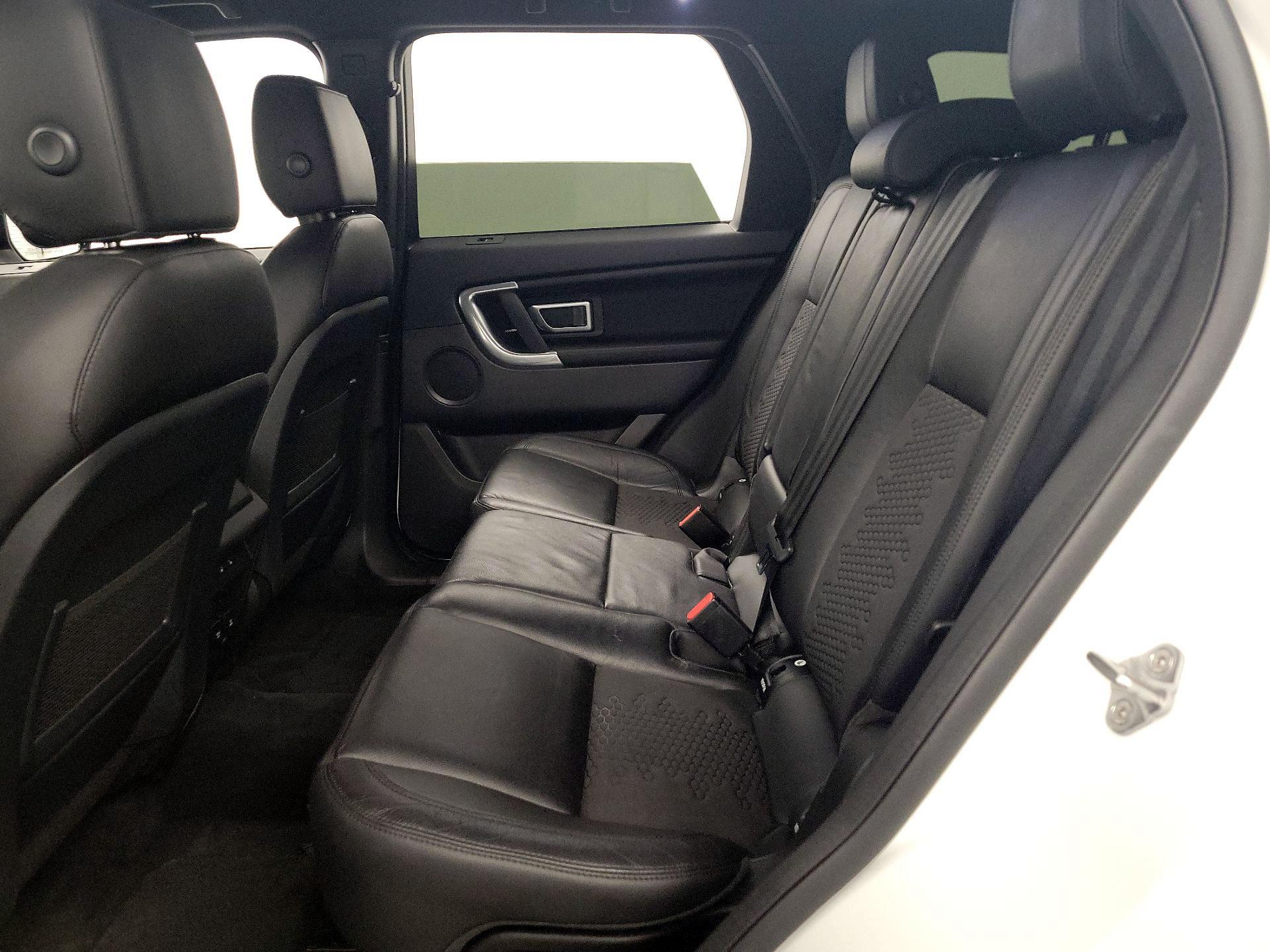 Thumbnail: 2019 Land Rover Discovery Sport - 19