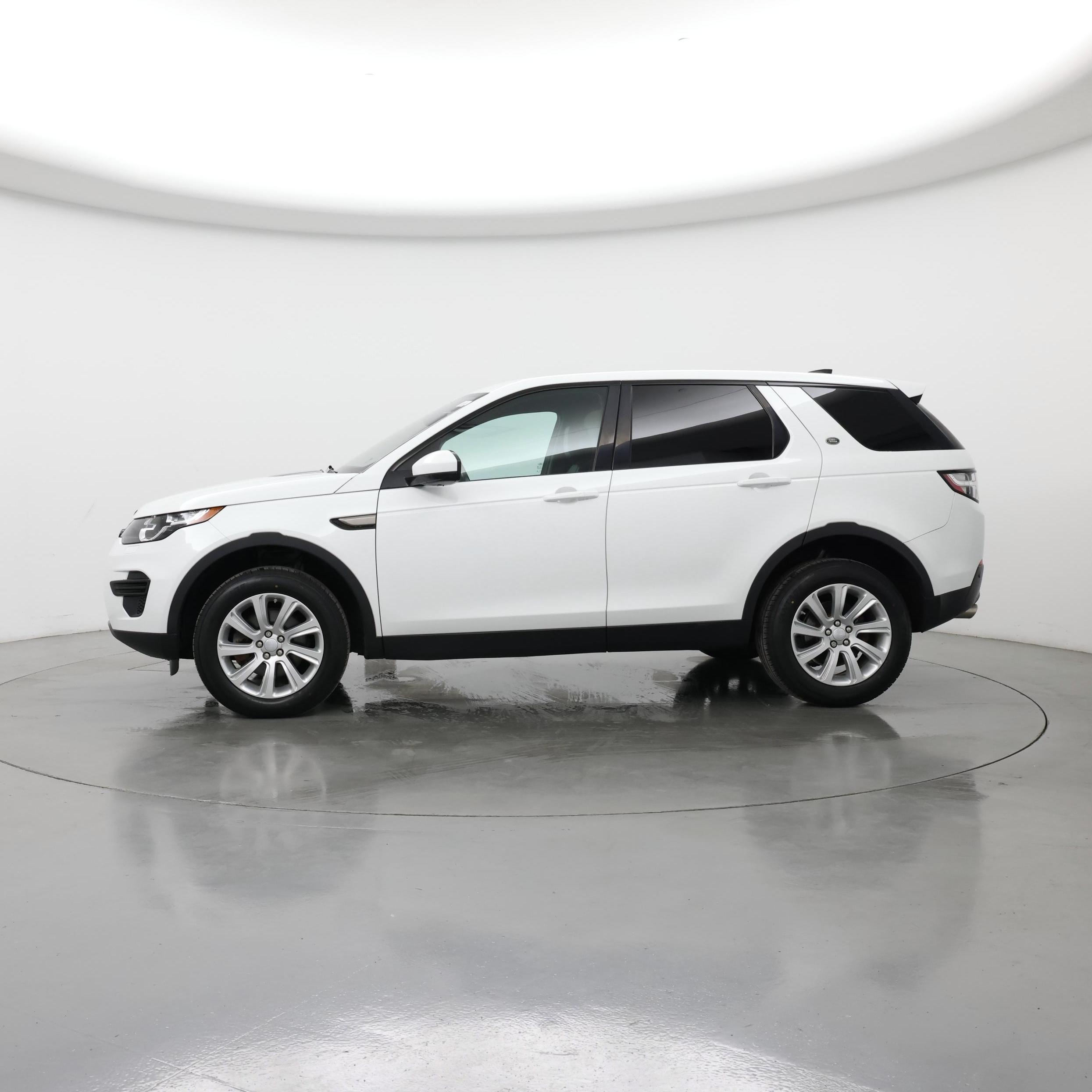 Thumbnail: 2019 Land Rover Discovery Sport - 3