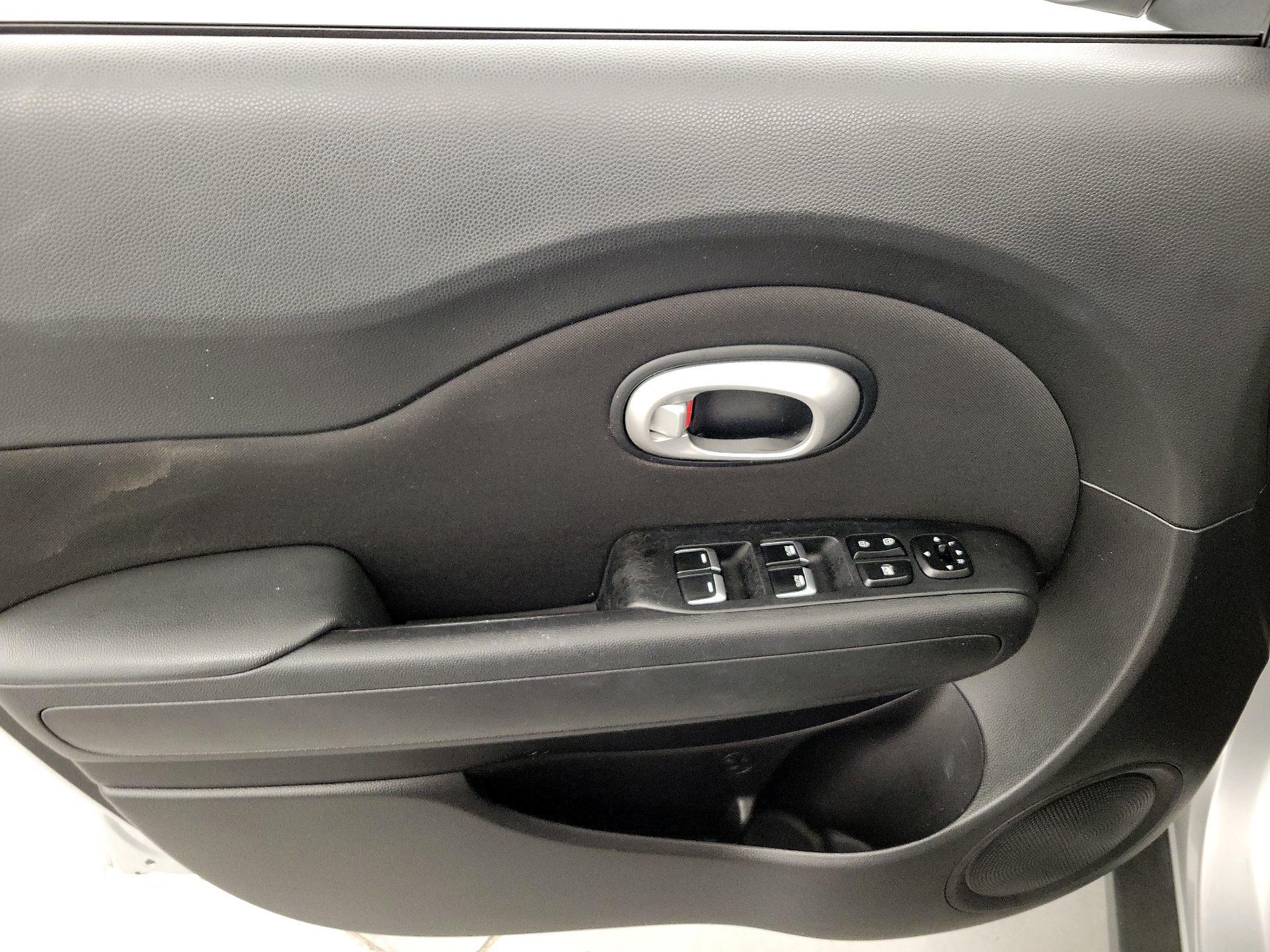 Thumbnail: 2018 Kia Soul - 12