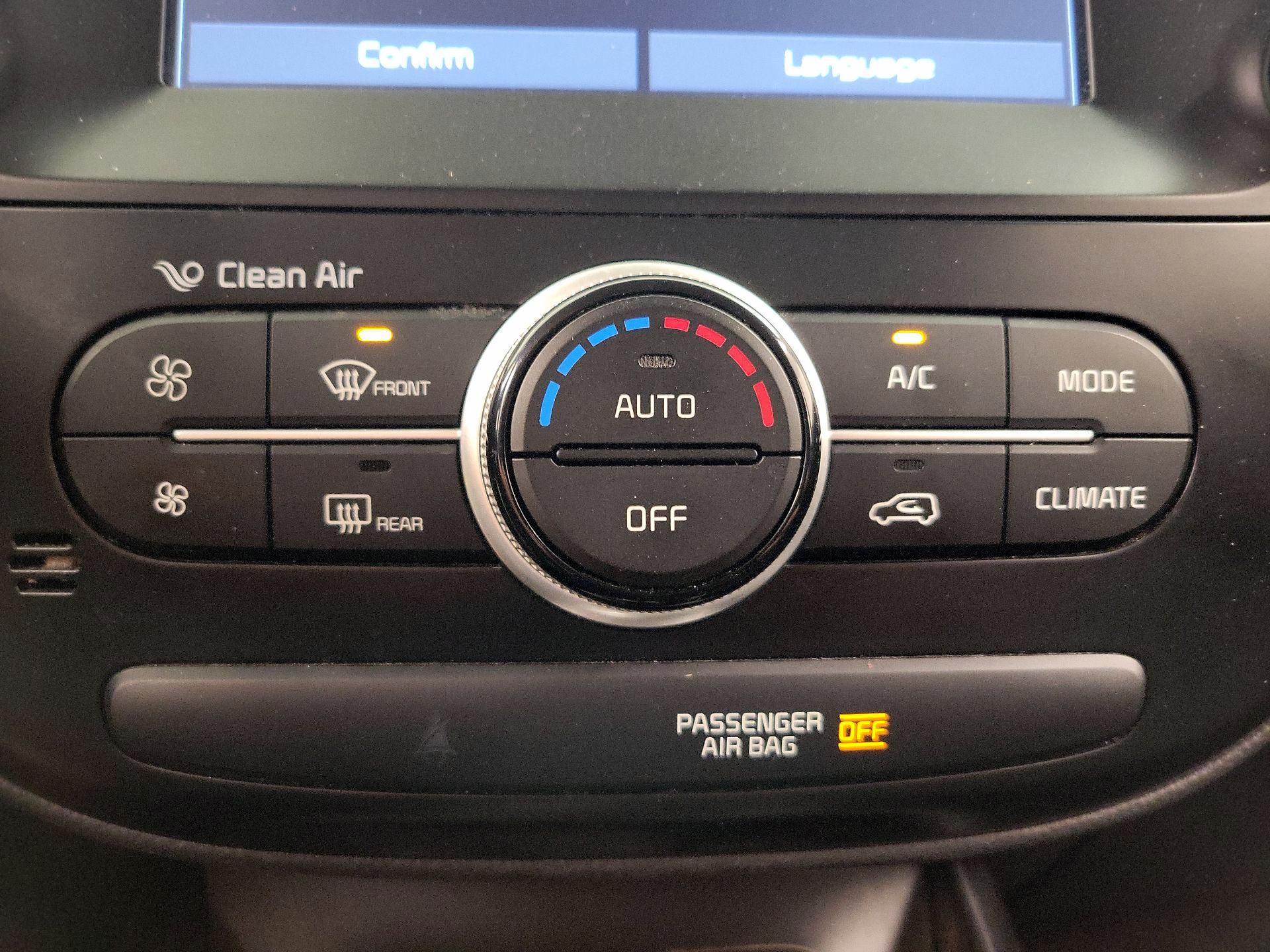 Thumbnail: 2018 Kia Soul - 16