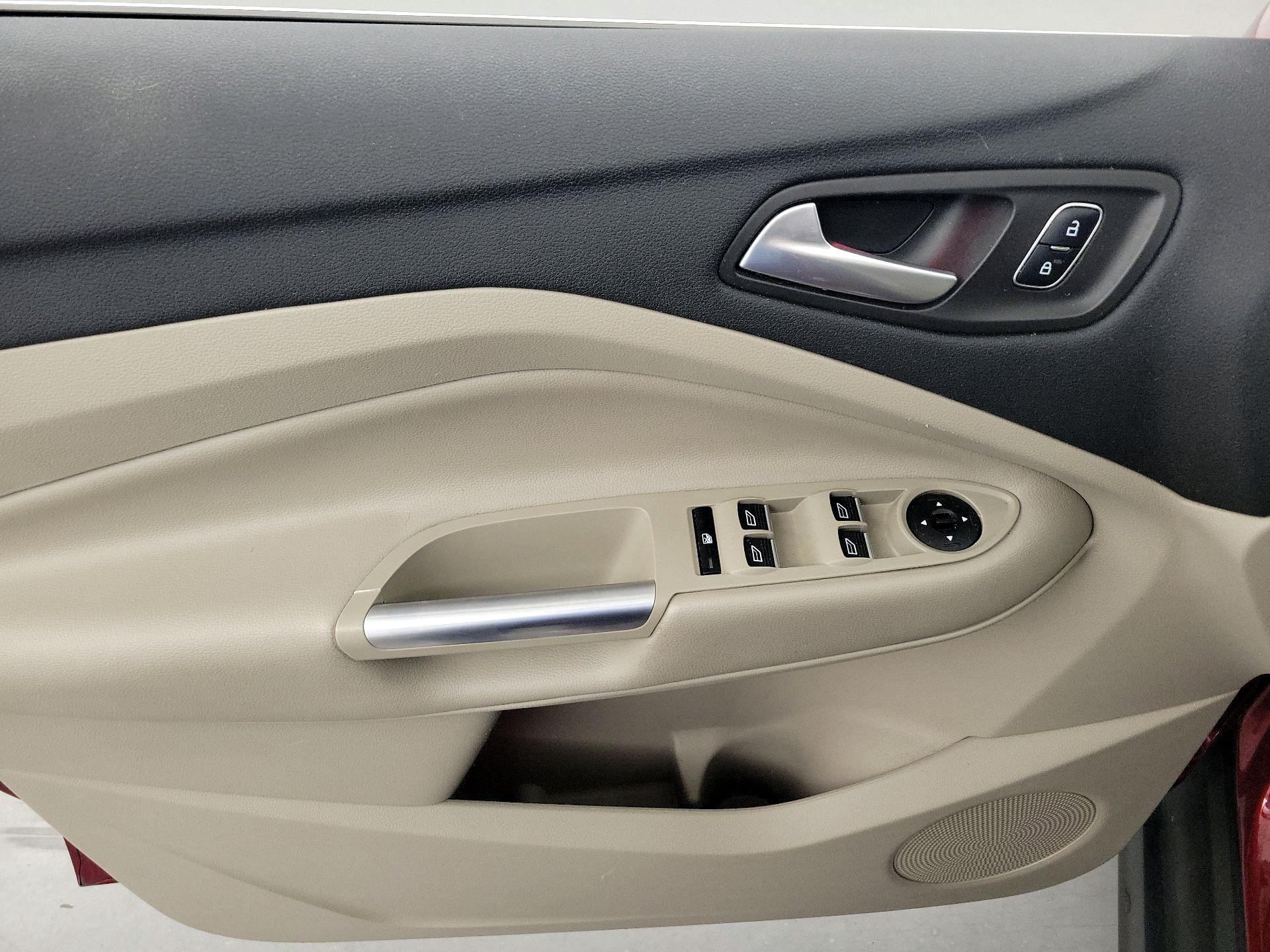 Thumbnail: 2017 Ford C-Max - 12
