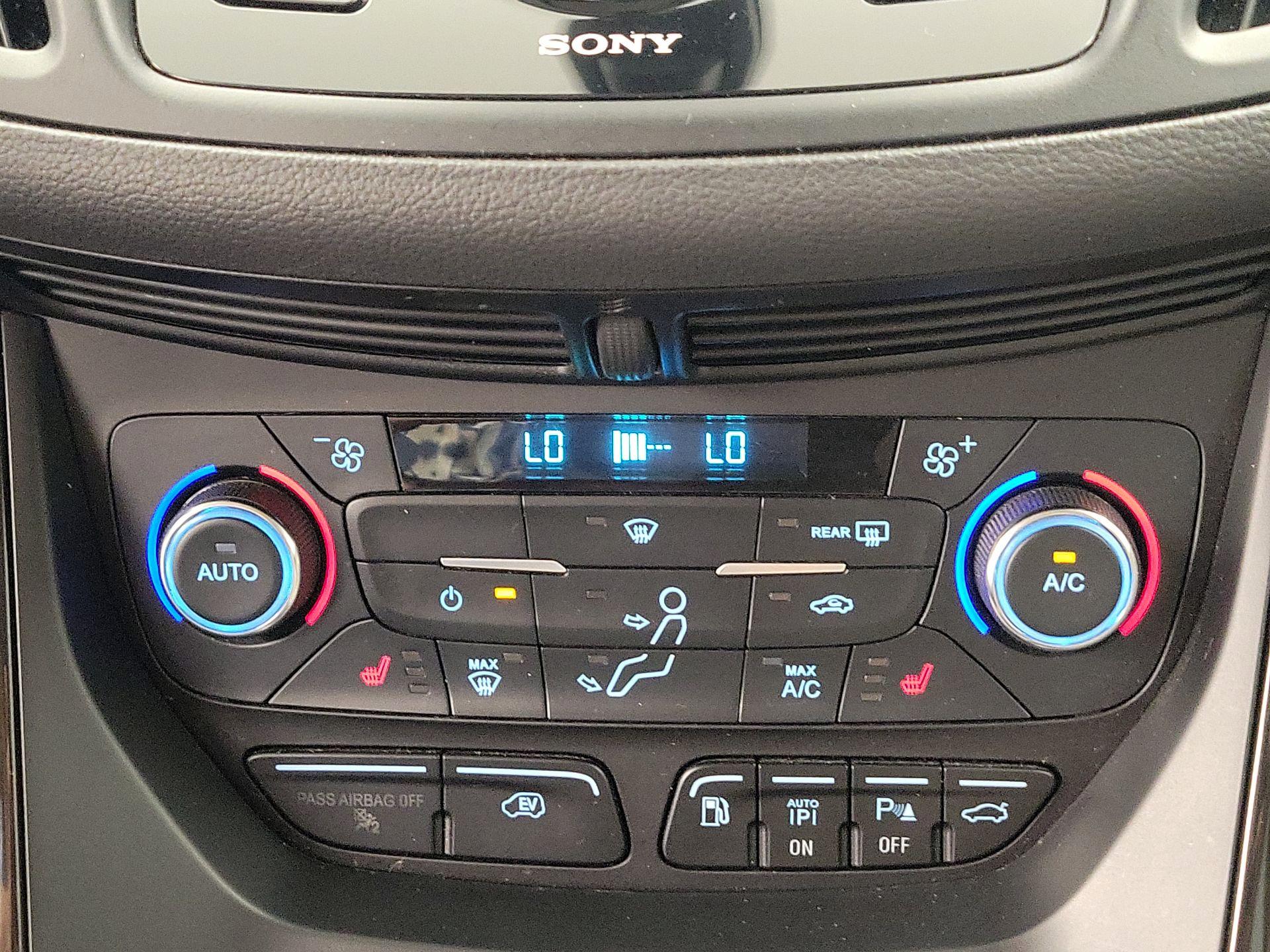 Thumbnail: 2017 Ford C-Max - 17