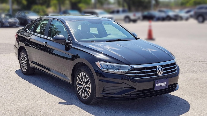 2019 Volkswagen Jetta SE Hero Image