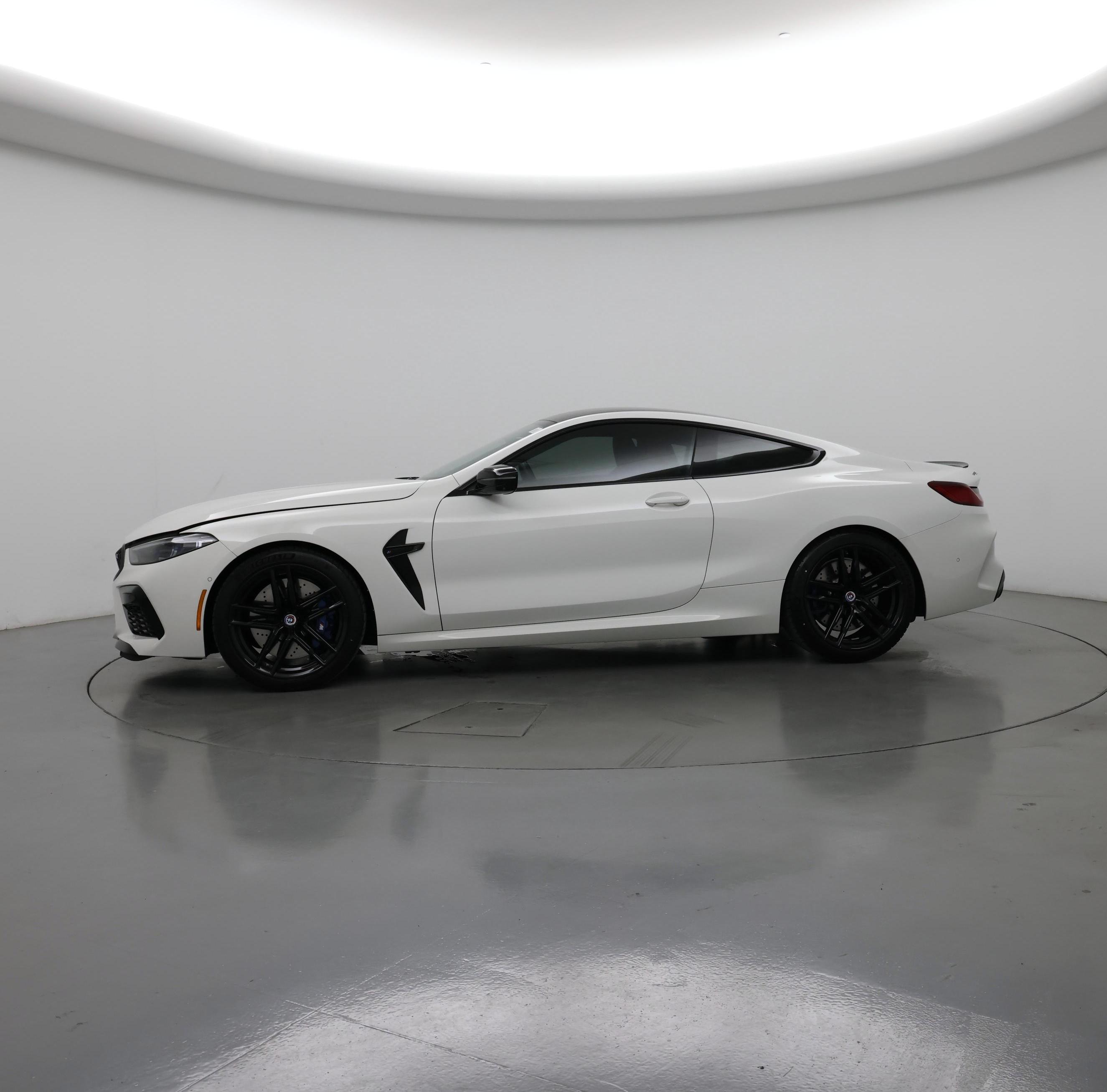 Thumbnail: 2023 BMW M8 - 3