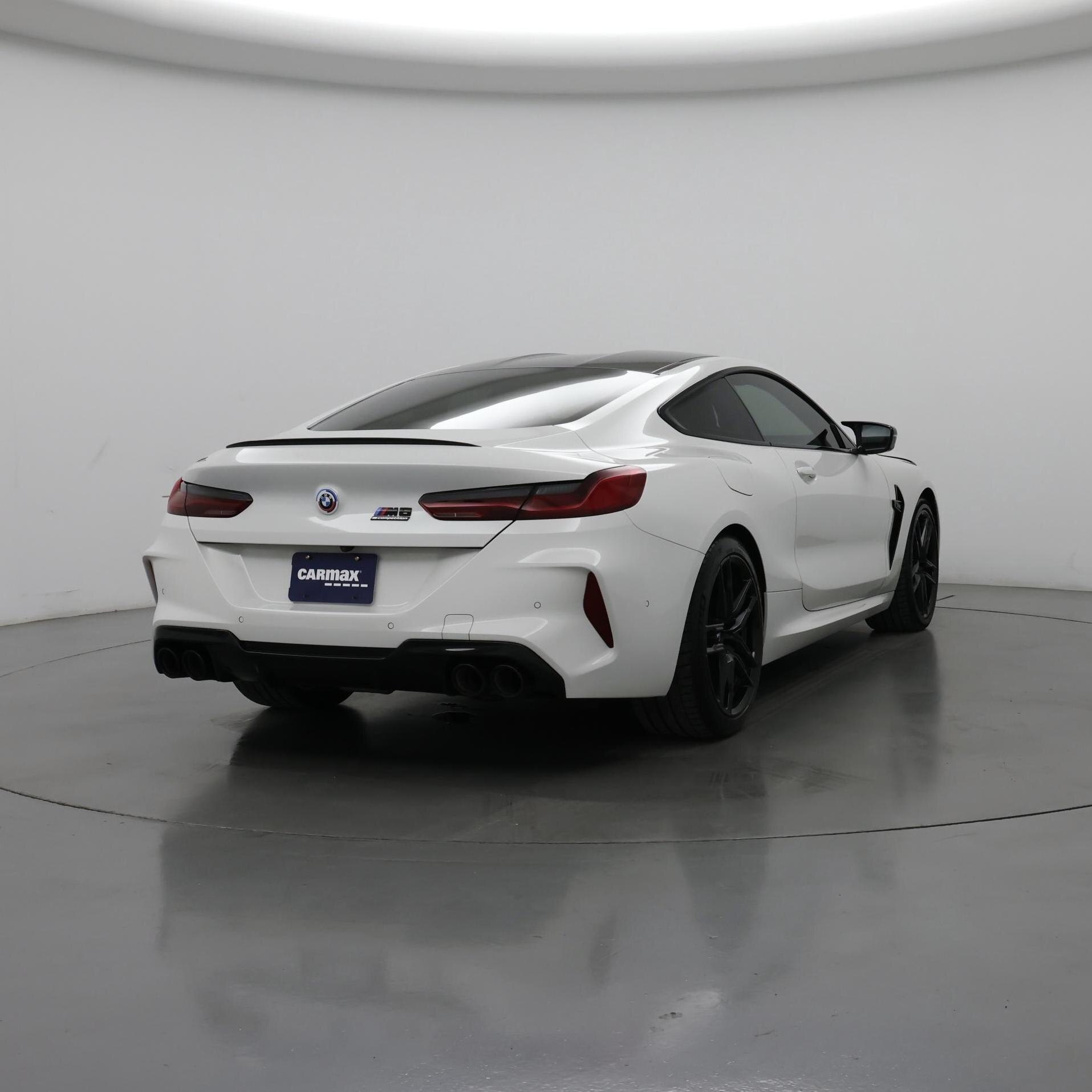 Thumbnail: 2023 BMW M8 - 8