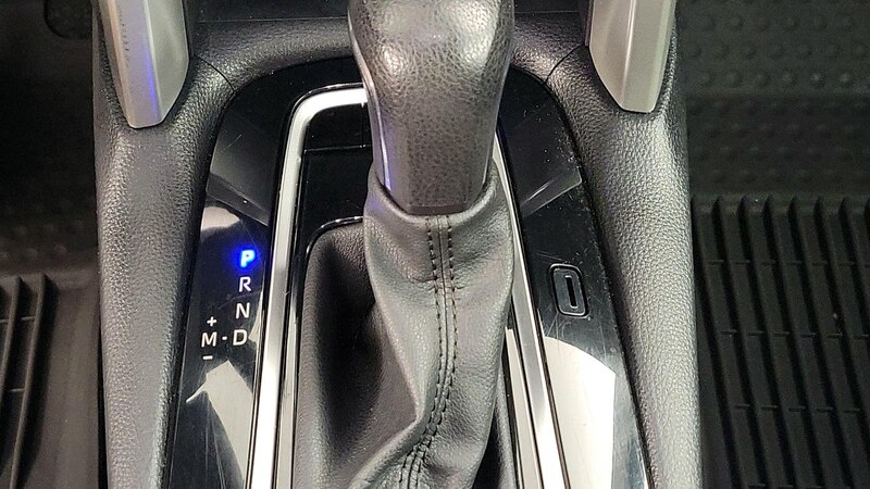 2023 Toyota Corolla Cross LE 17