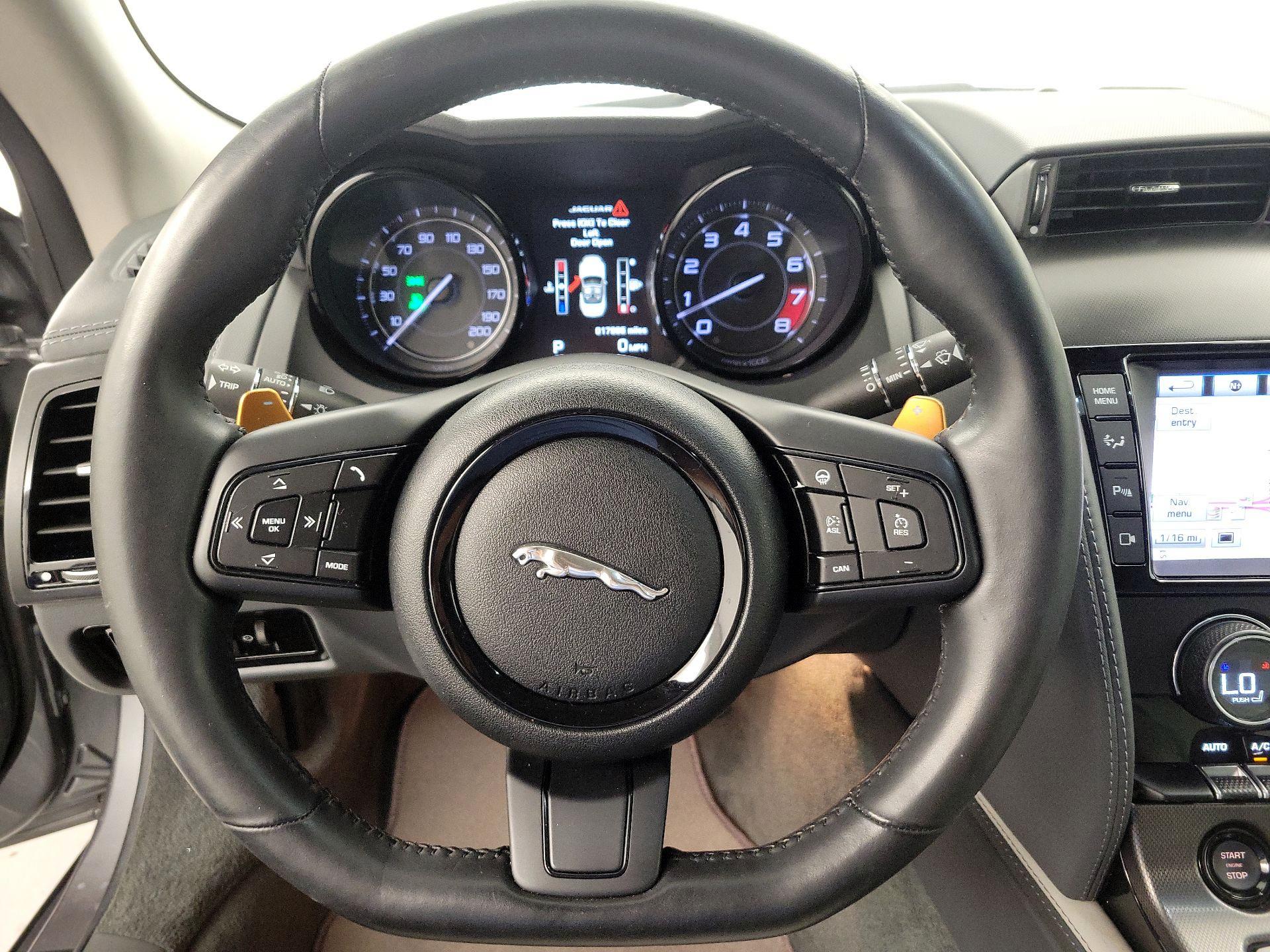 Thumbnail: 2014 Jaguar F-Type - 10