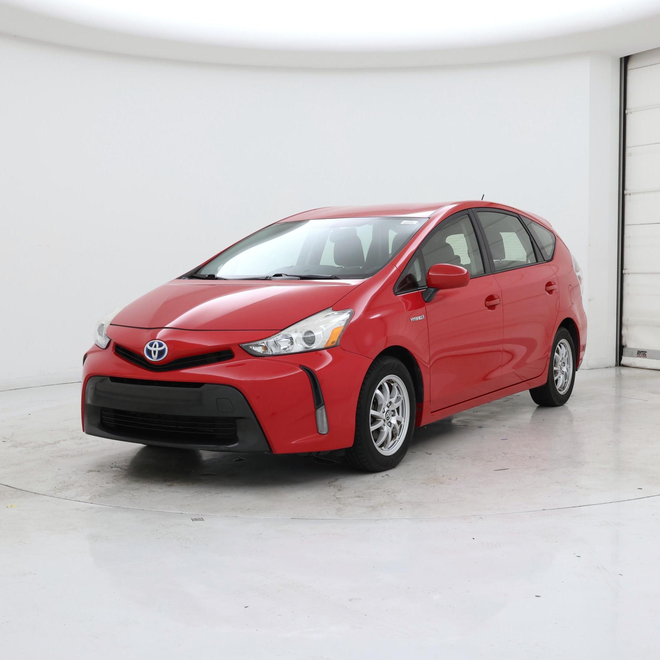 Thumbnail: 2015 Toyota Prius v - 4