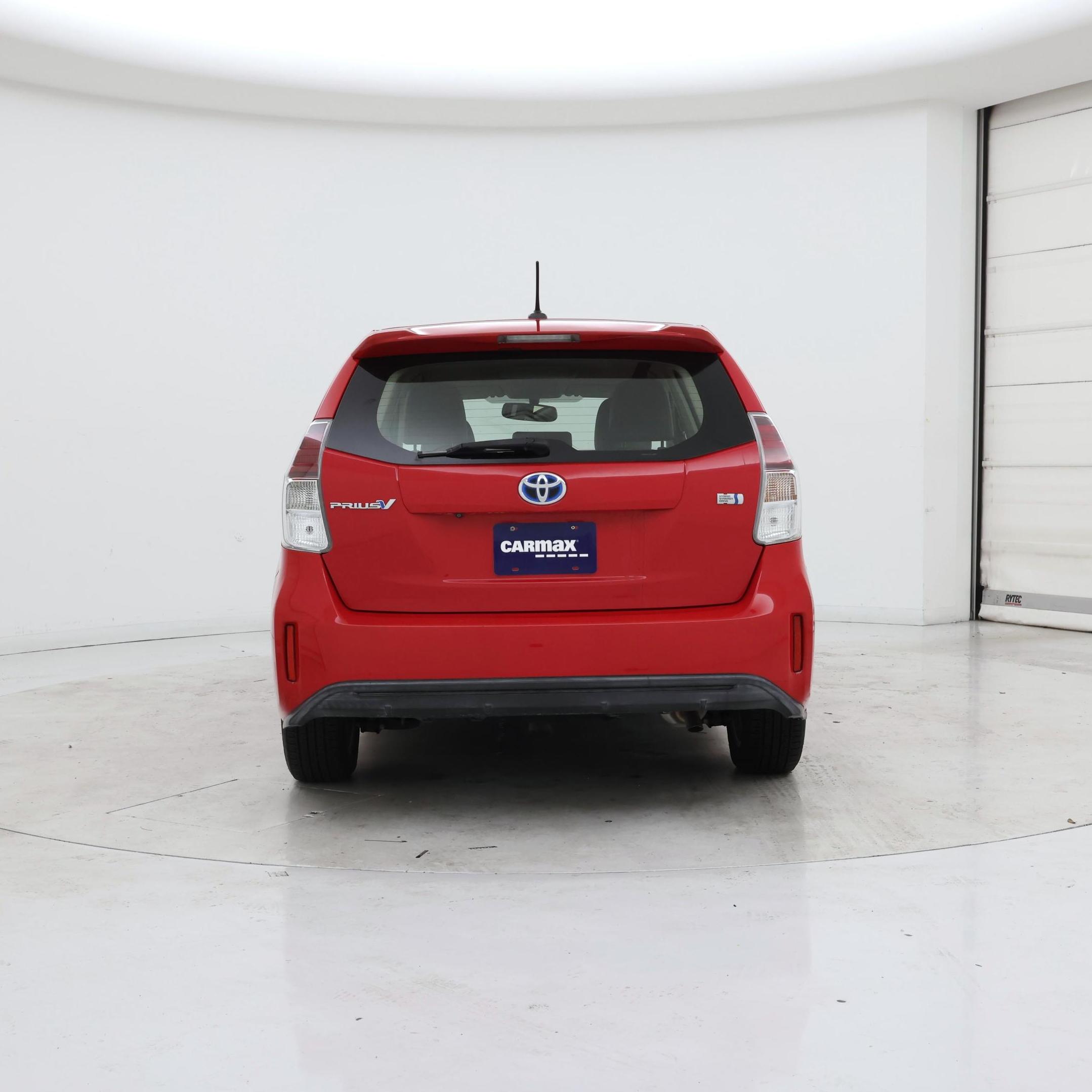Thumbnail: 2015 Toyota Prius v - 6