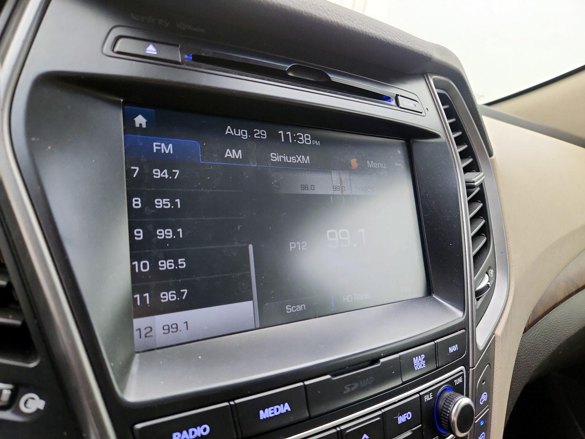 Thumbnail: 2018 Hyundai Santa Fe - 16