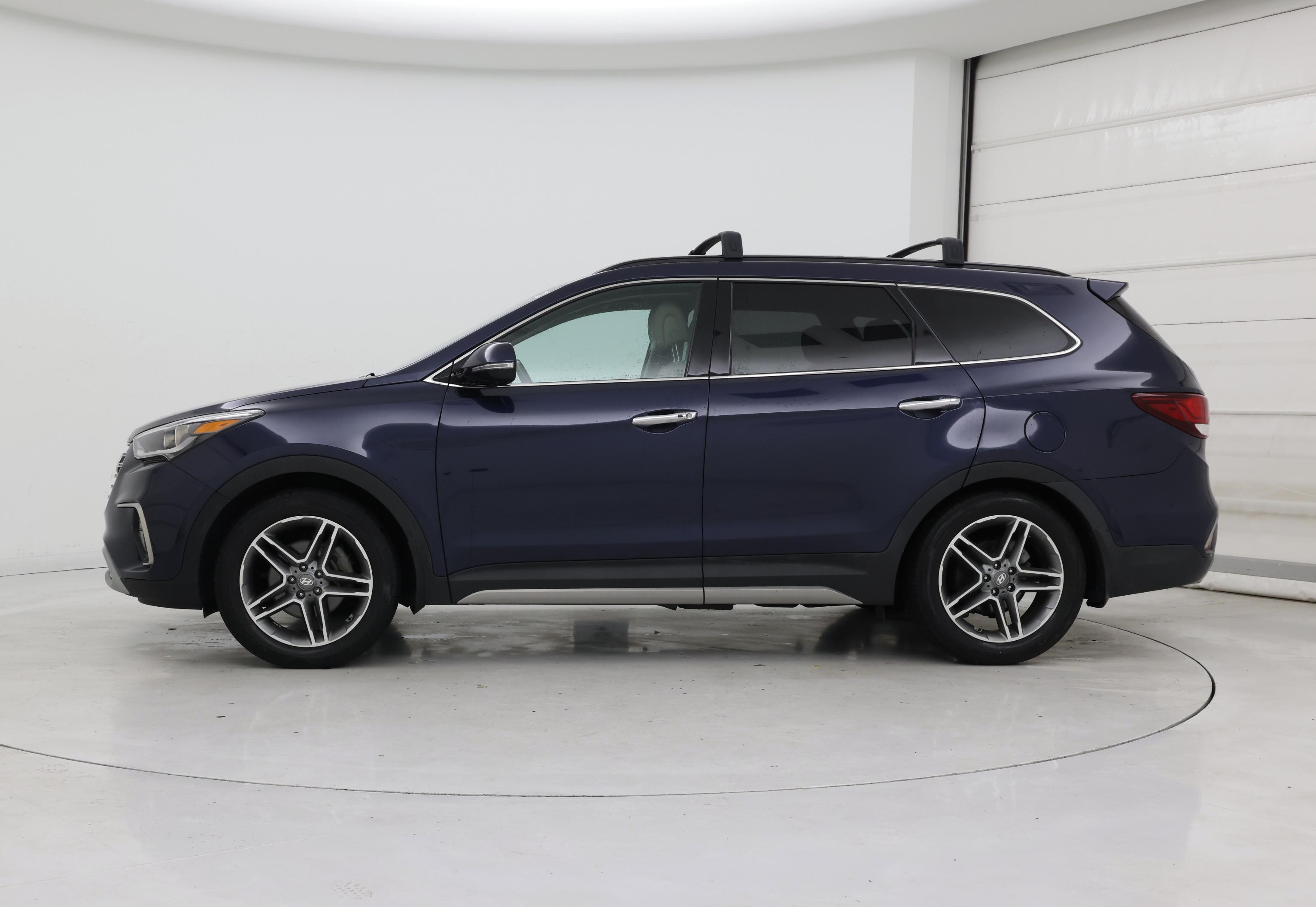 Thumbnail: 2018 Hyundai Santa Fe - 3