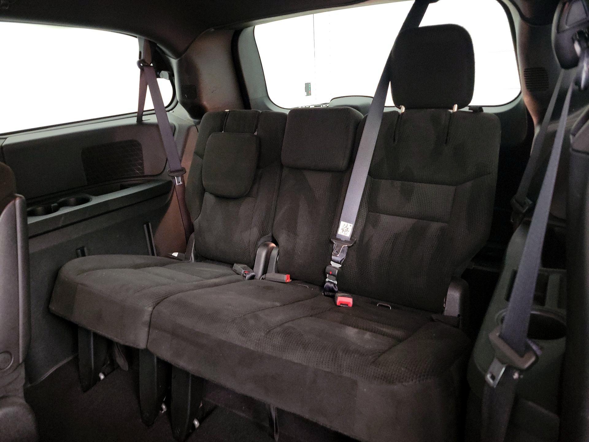 Thumbnail: 2016 Dodge Grand Caravan - 19
