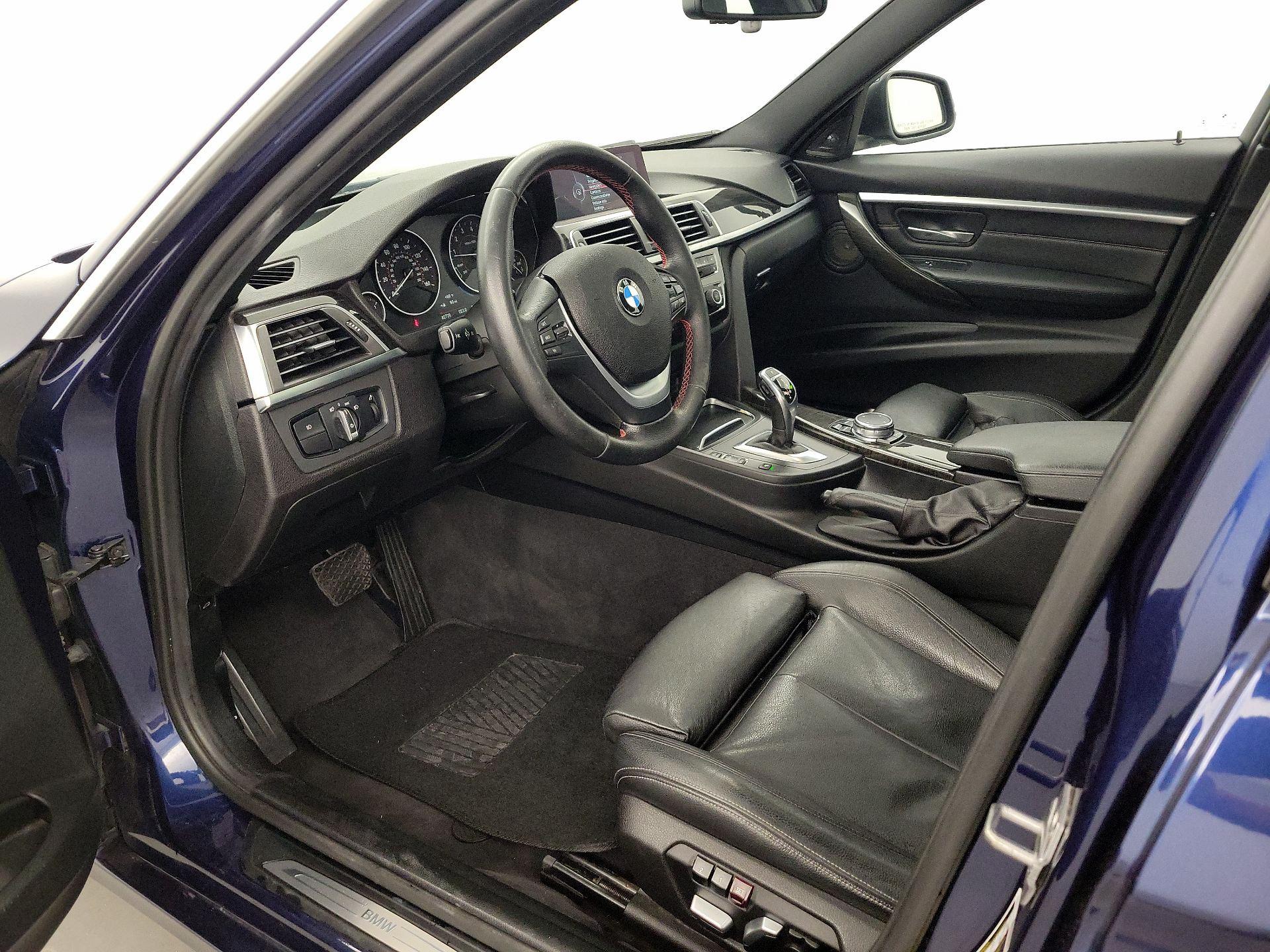Thumbnail: 2016 BMW 3 Series - 11