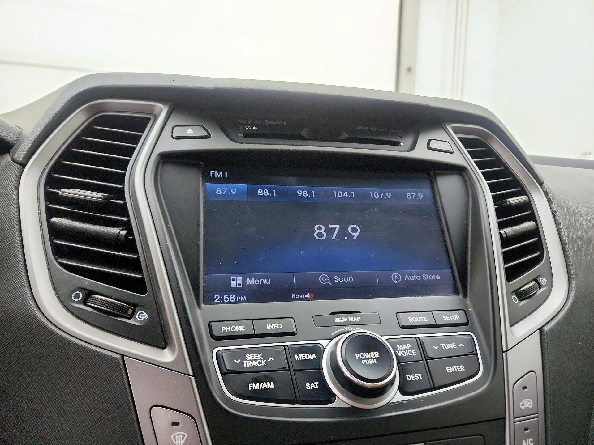 Thumbnail: 2013 Hyundai Santa Fe - 15